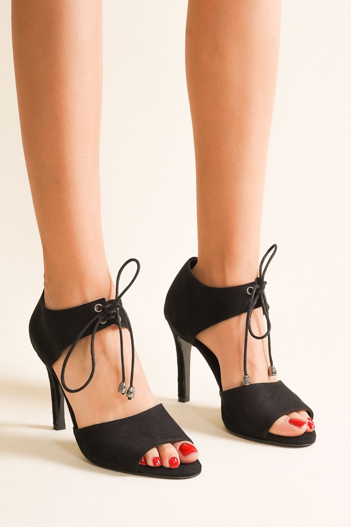 Tosna Siyah Süet Bağcıklı Kadın Topuklu Ayakkabı
