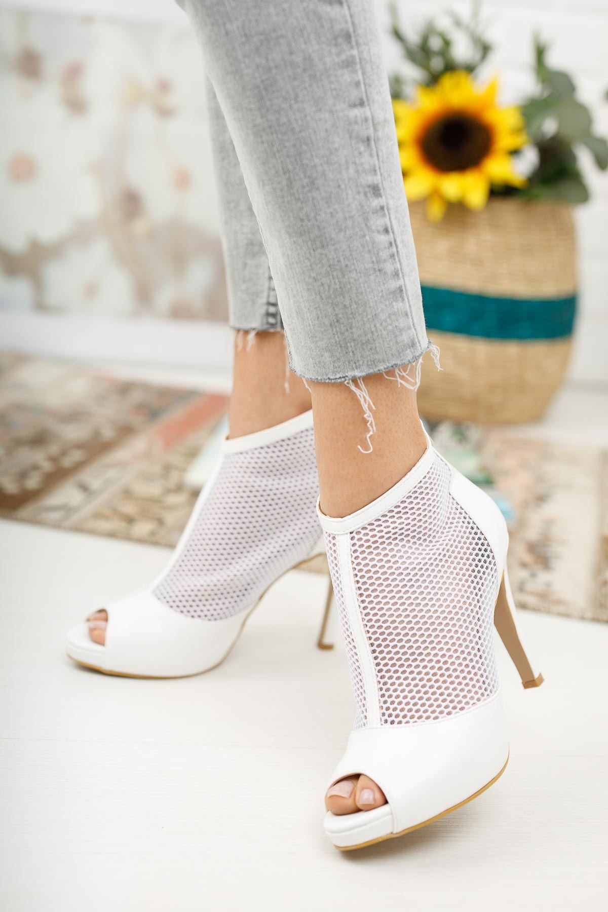 Coleen Beyaz Cilt Topuklu Kadın Ayakkabı
