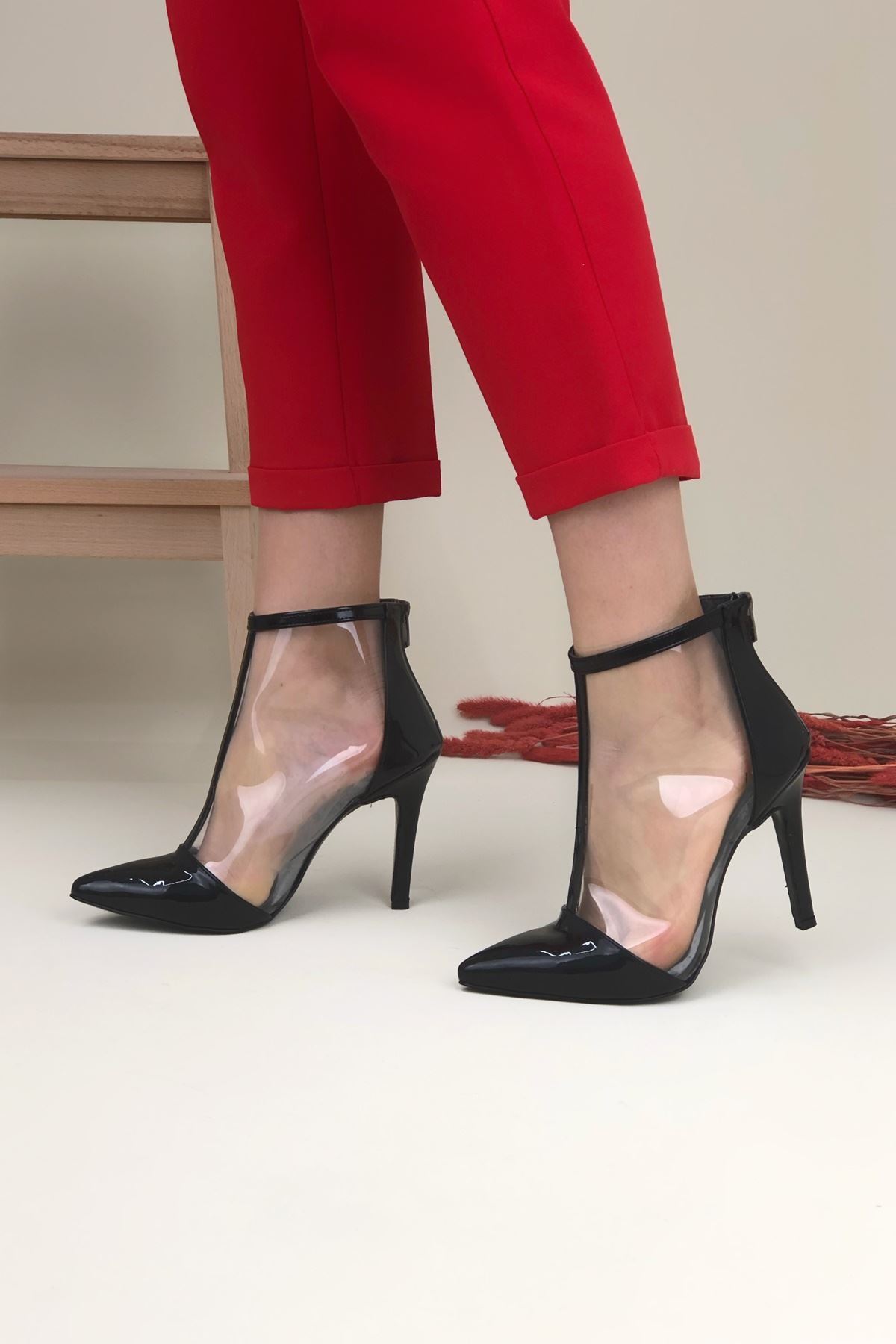 Freya Siyah Rugan Topuklu Kadın Ayakkabı