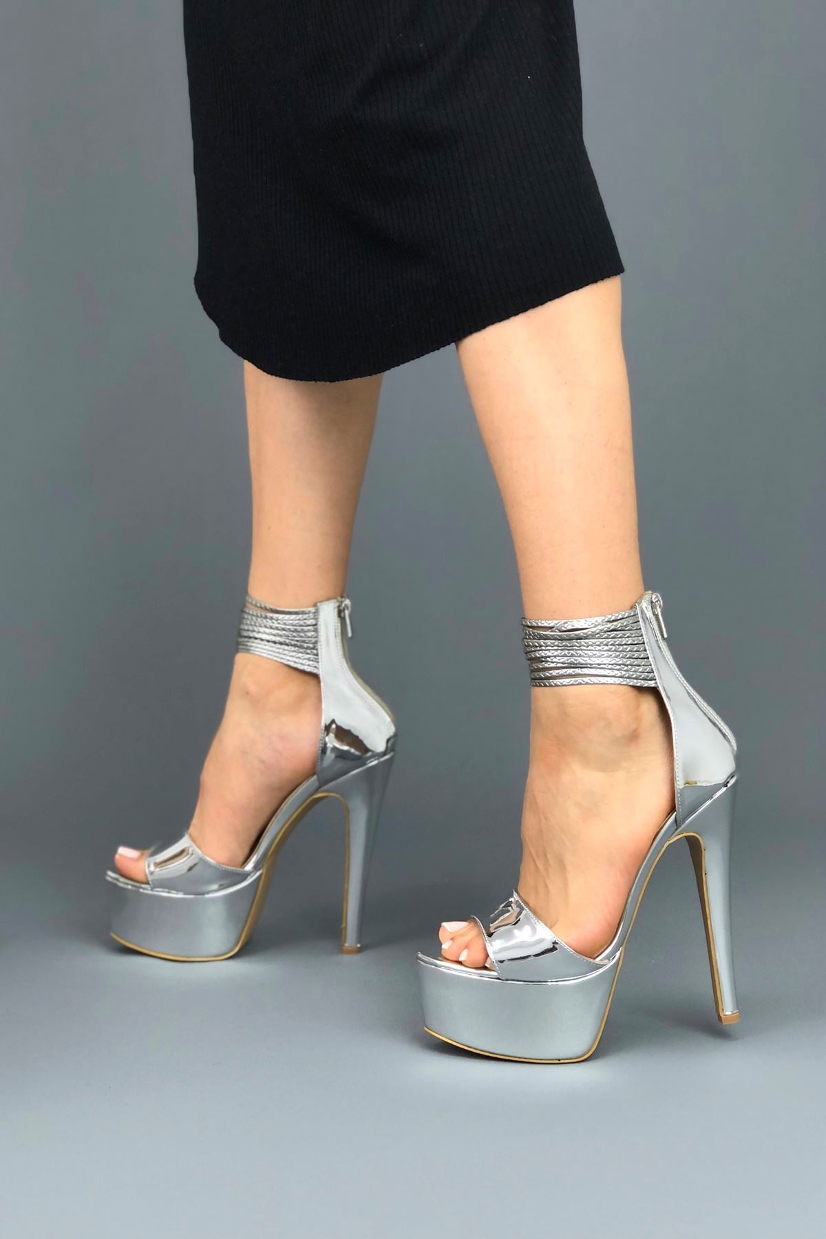 Nigel Gümüş Ayna Topuklu Kadın Ayakkabı