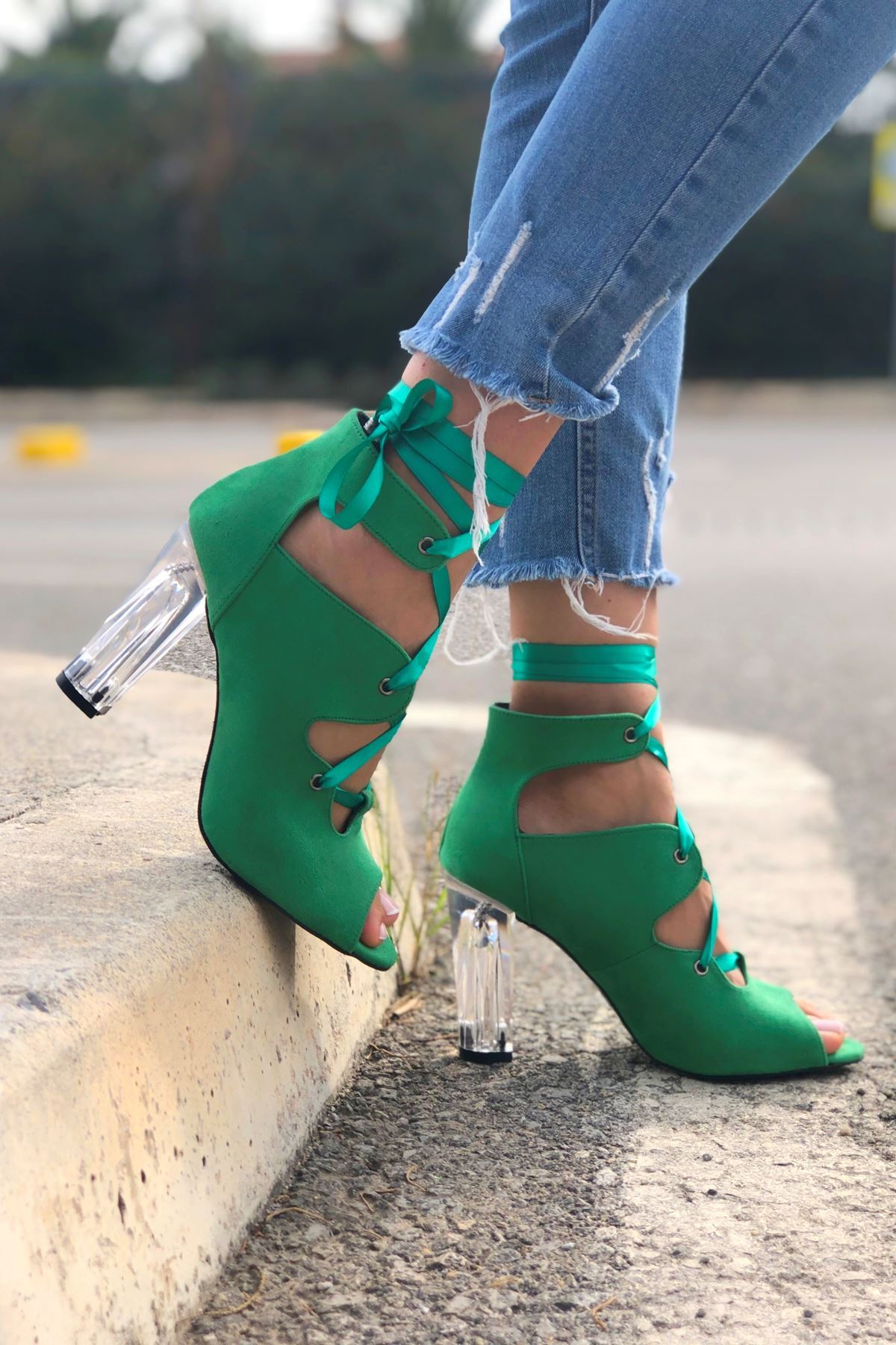 Amata Yeşil Süet Topuklu Kadın Ayakkabı