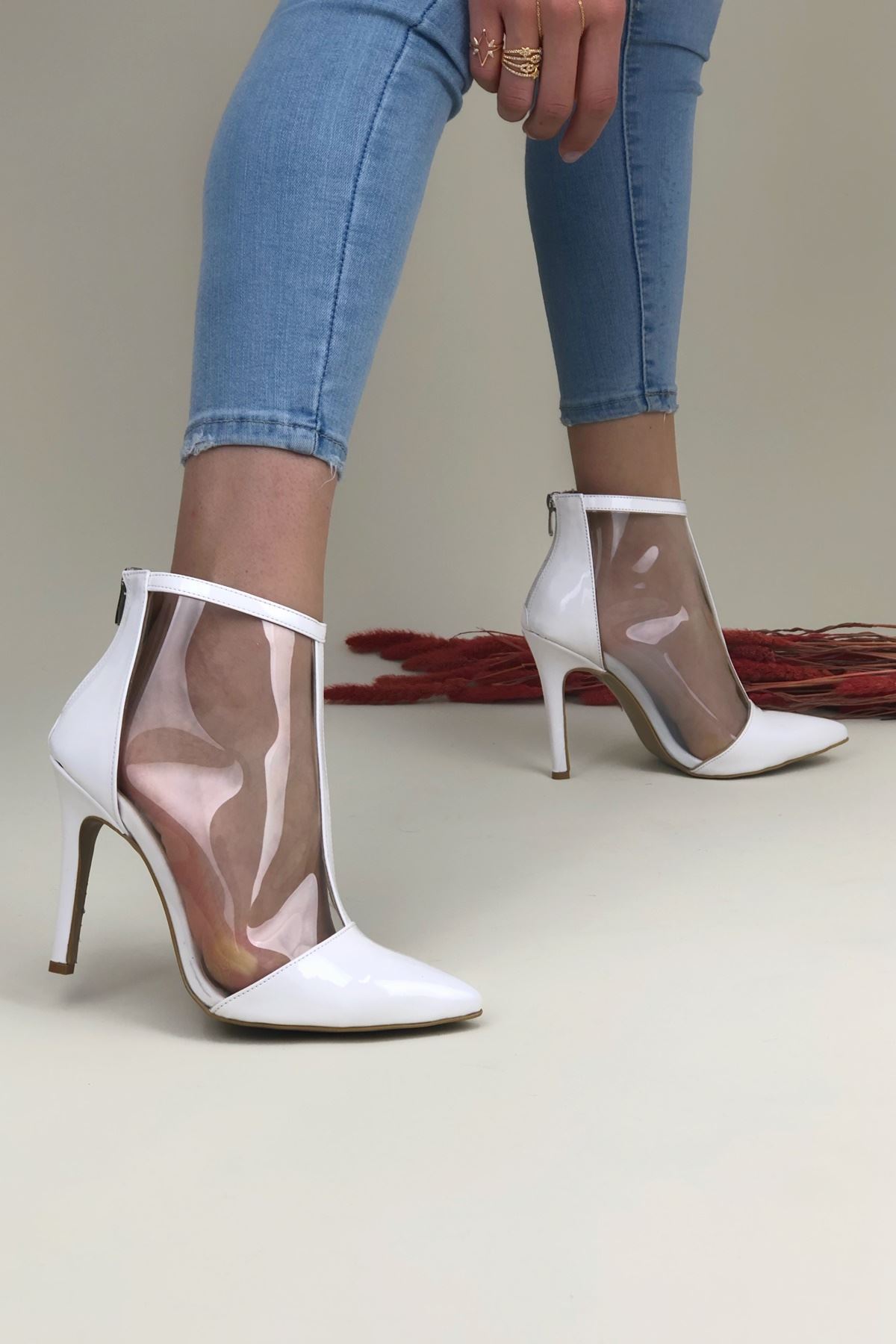 Freya Beyaz Rugan Topuklu Kadın Ayakkabı