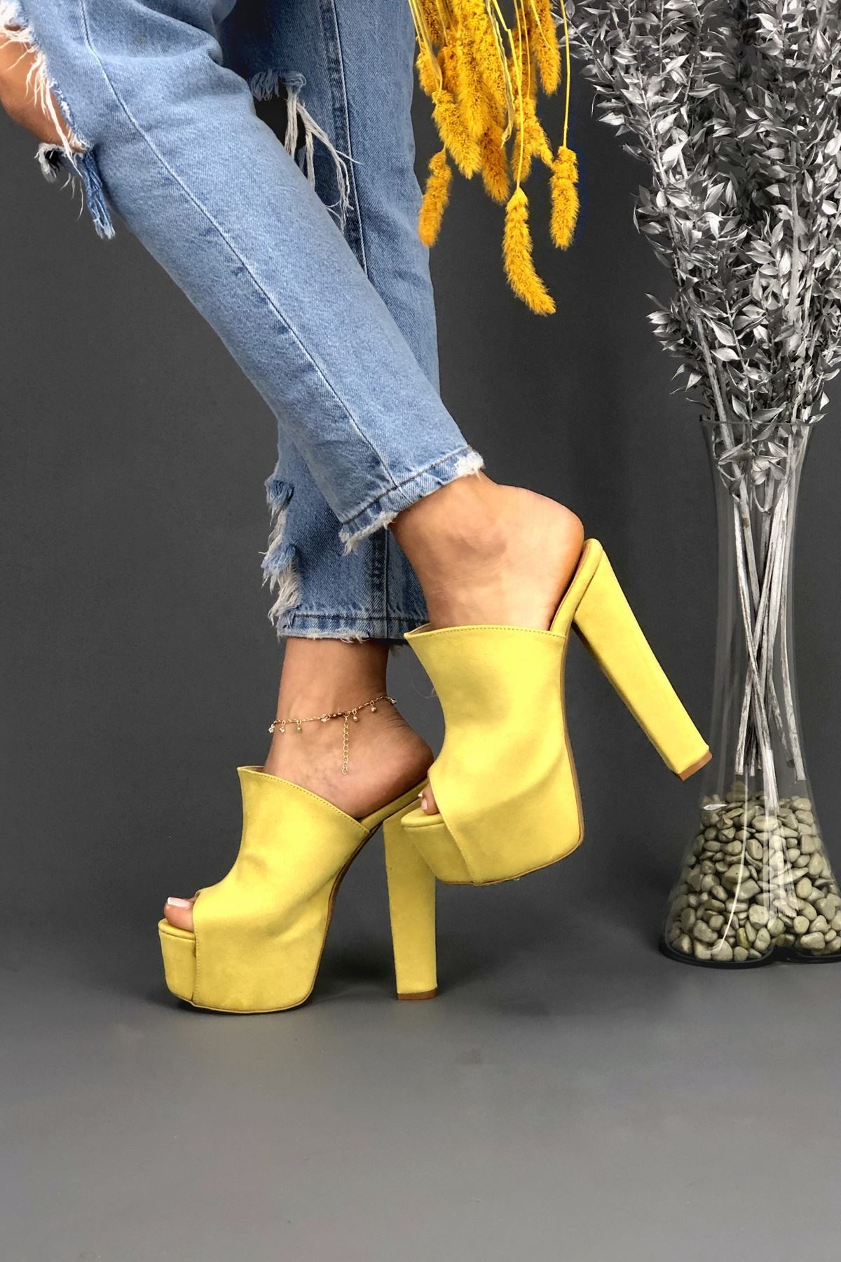 Simsi Sarı Süet Kadın Topuklu Ayakkkabı