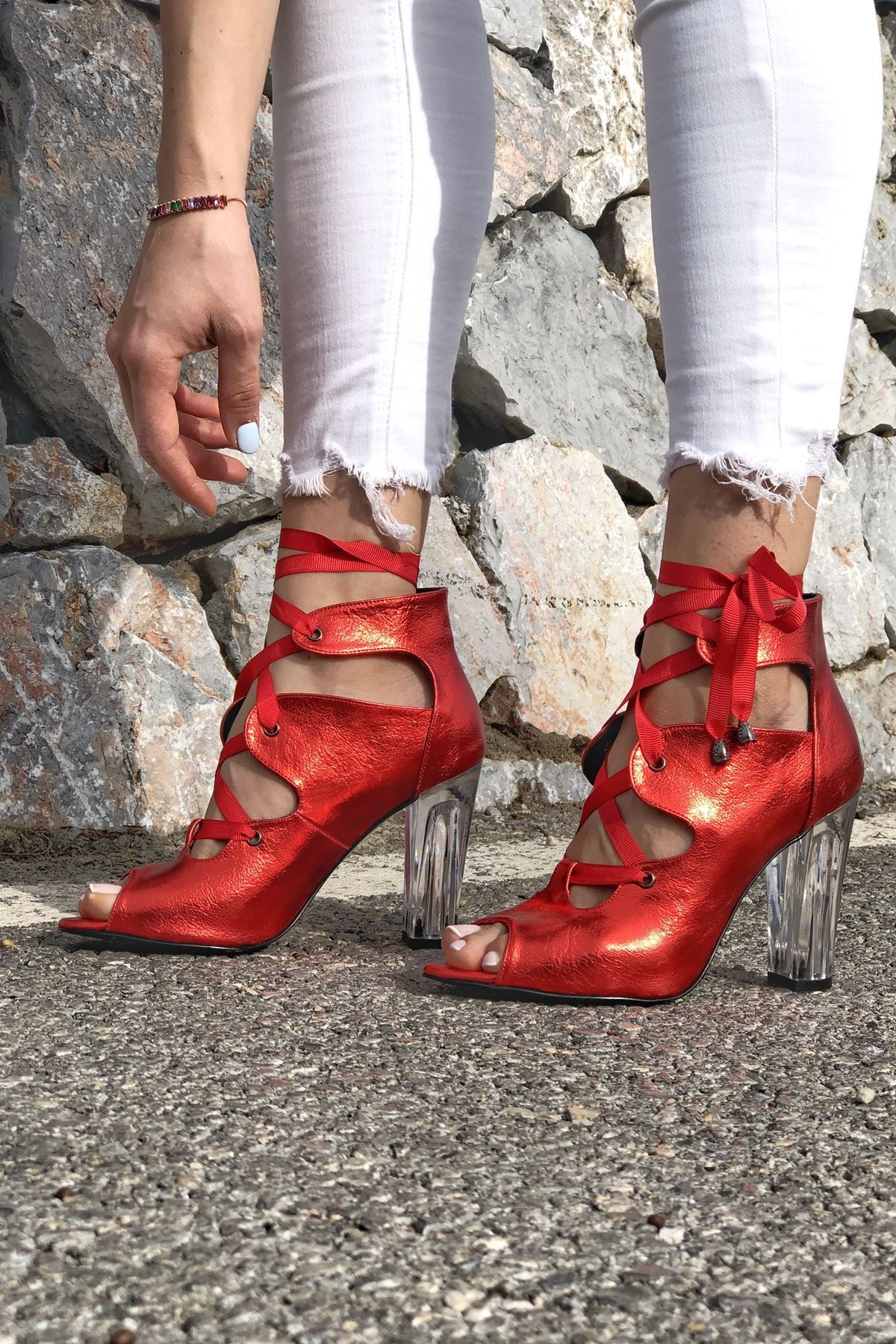 Amata Kırmızı Parlak Topuklu Kadın Ayakkabı