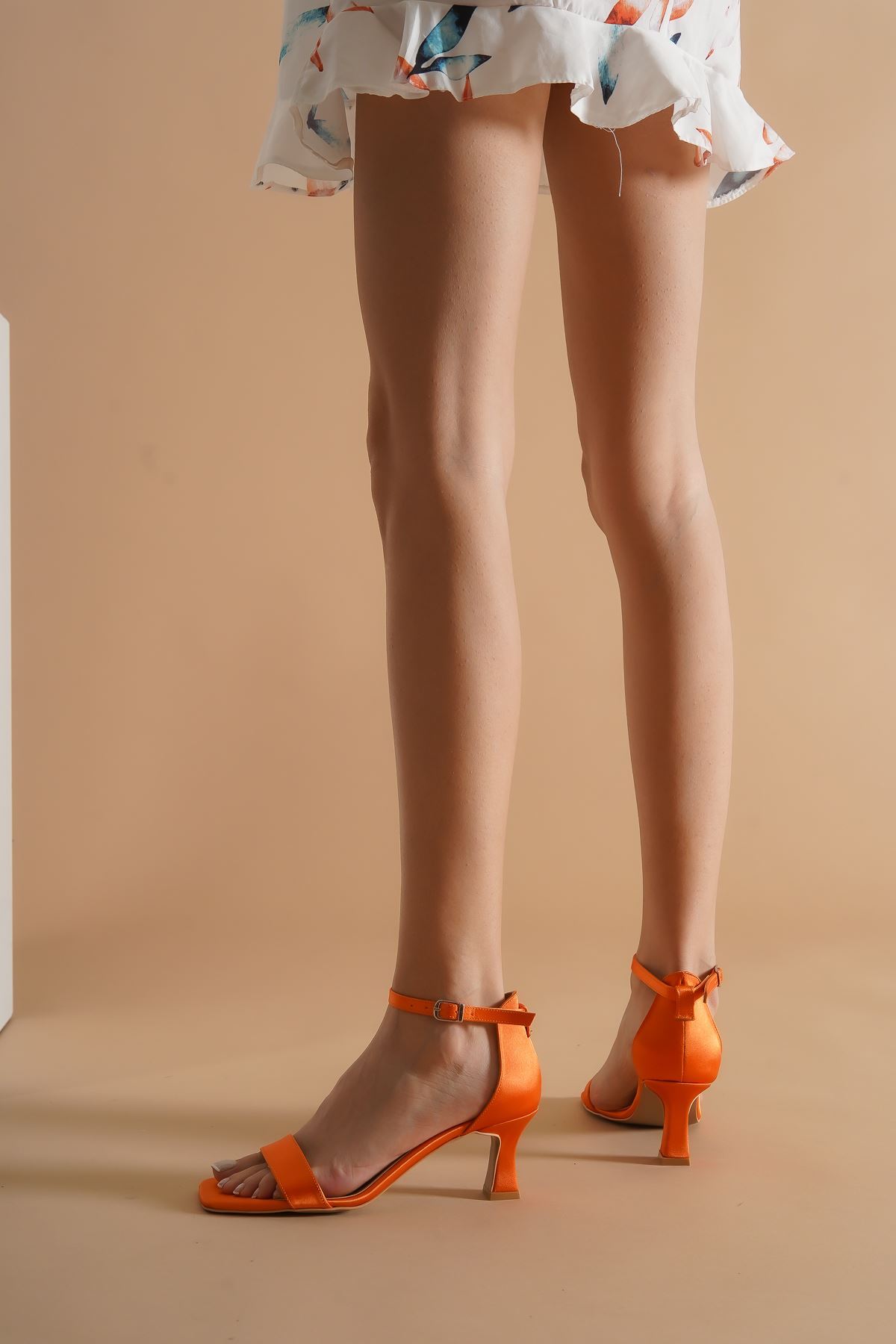 Quinn Turuncu Saten  Topuklu Kadın Ayakkabı