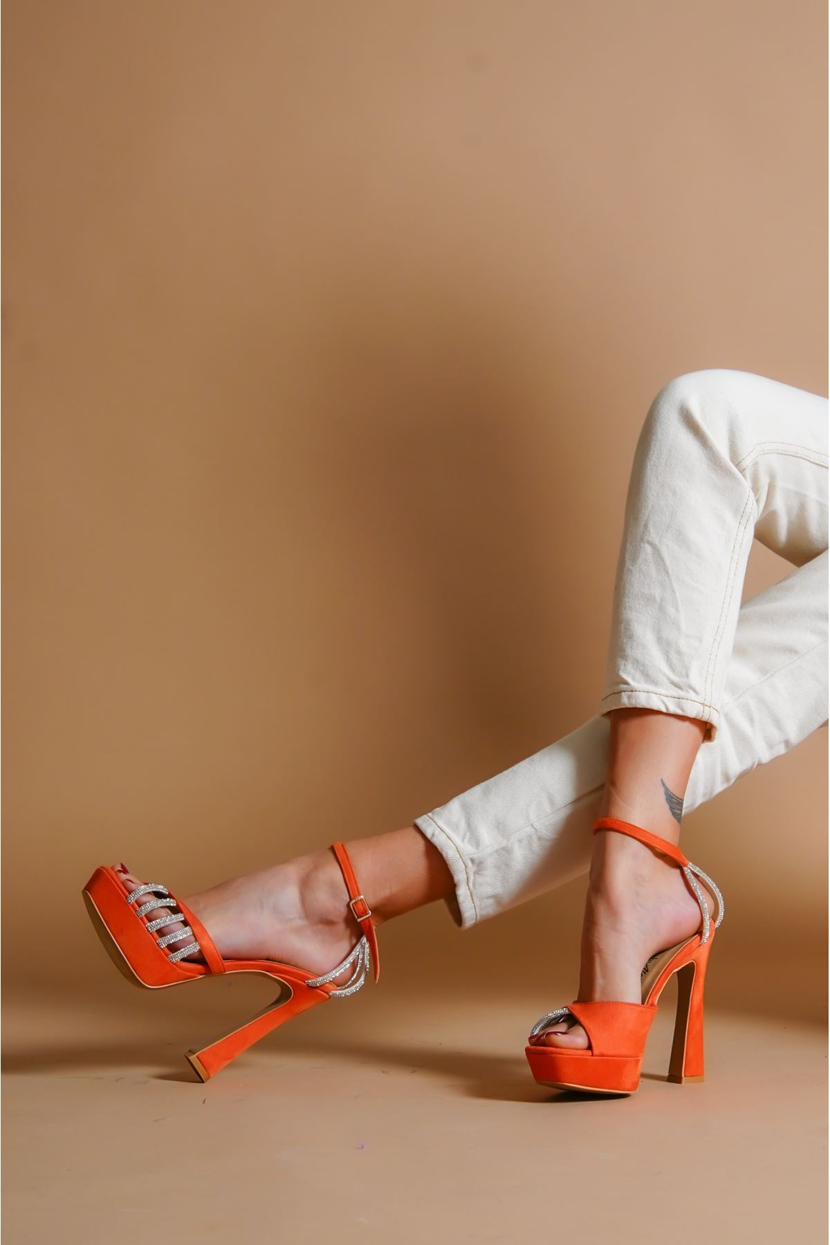 Melanie Turuncu Süet  Taş Detaylı Tasarım  Kadın Ayakkabı
