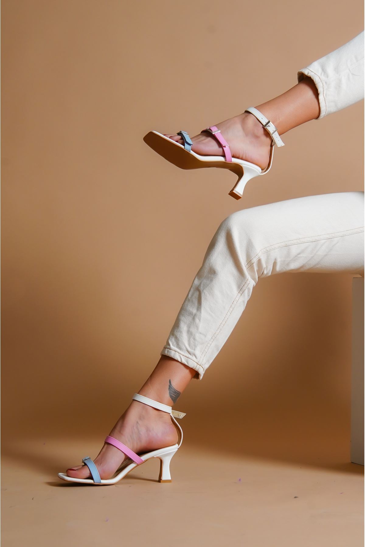 Caroline Beyaz Cilt Topuklu Kadın Ayakkabı