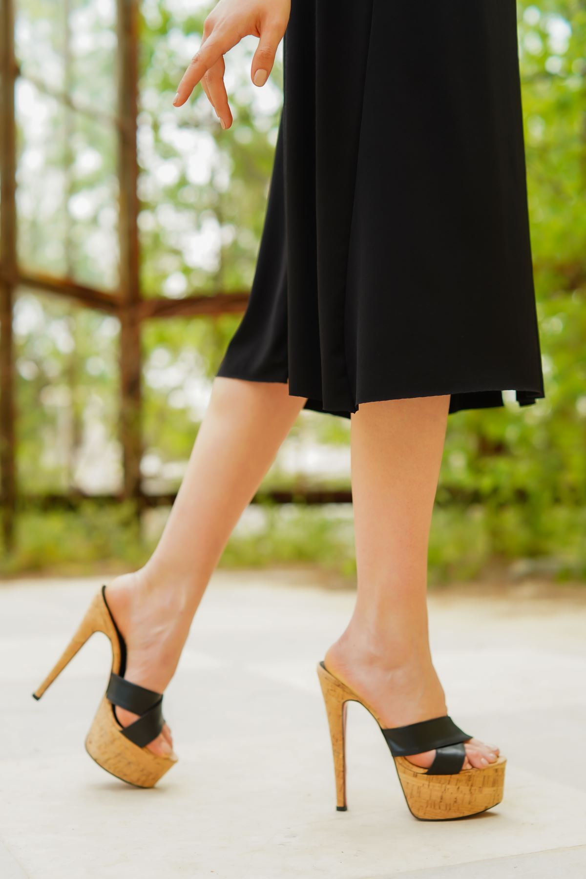 Oscars Mantara Siyah Cilt  Yüksek Topuklu Kadın Ayakkabı