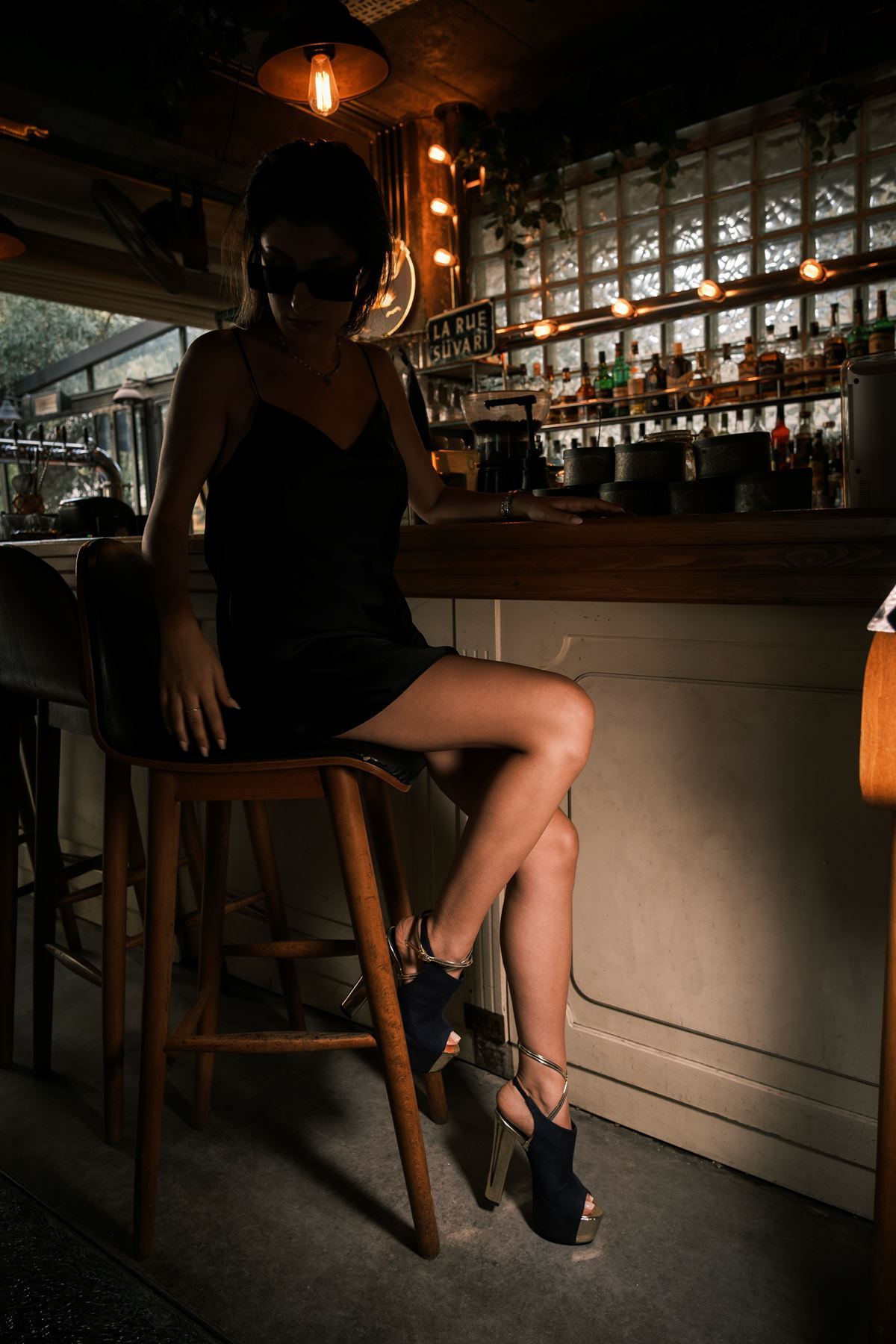 Lacivert Süet Gold Ayna Detaylı Tasarım Platform Kadın Ayakkabı Petra
