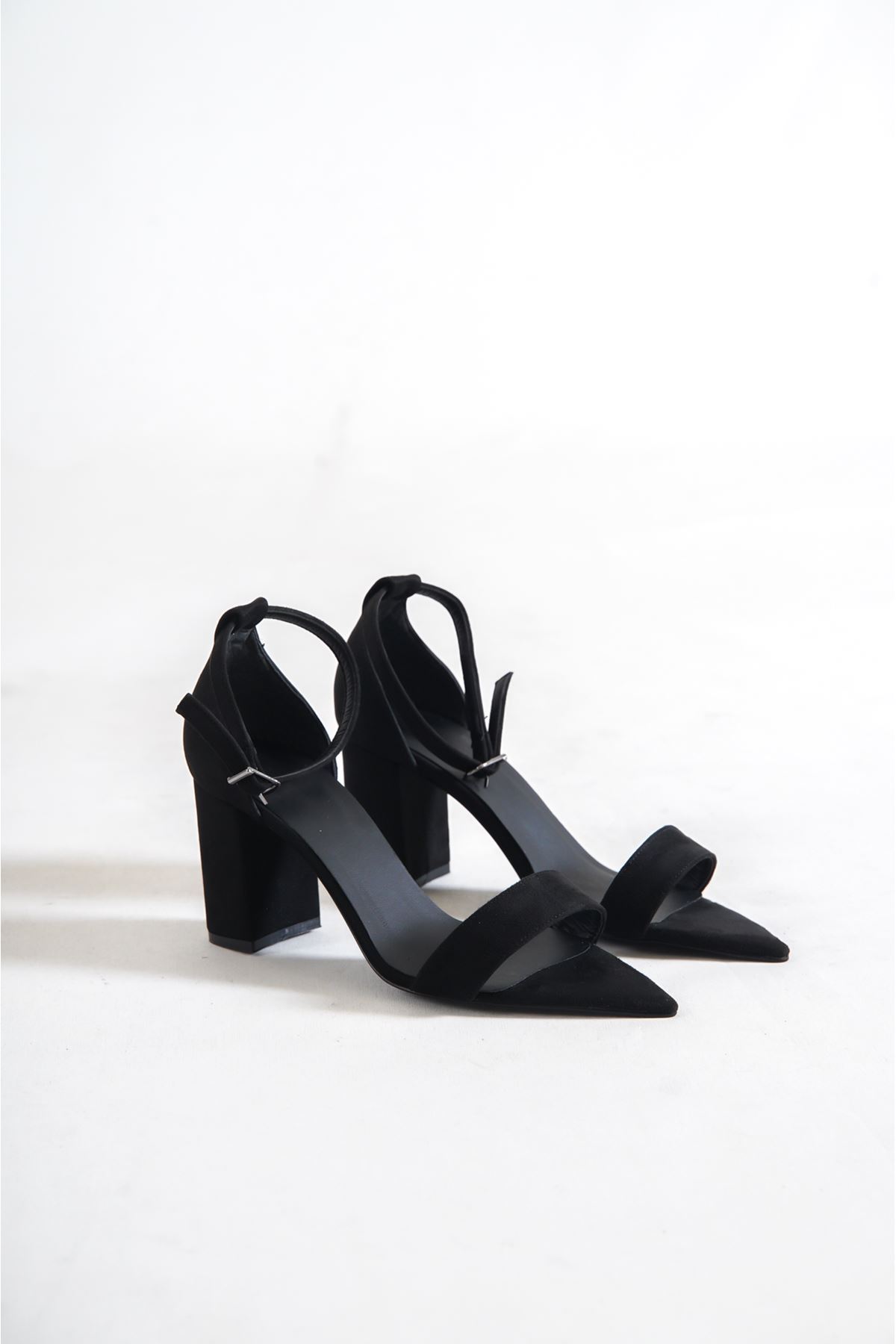 Linea Siyah Süet Kısa Topuklu Kadın Ayakkabı