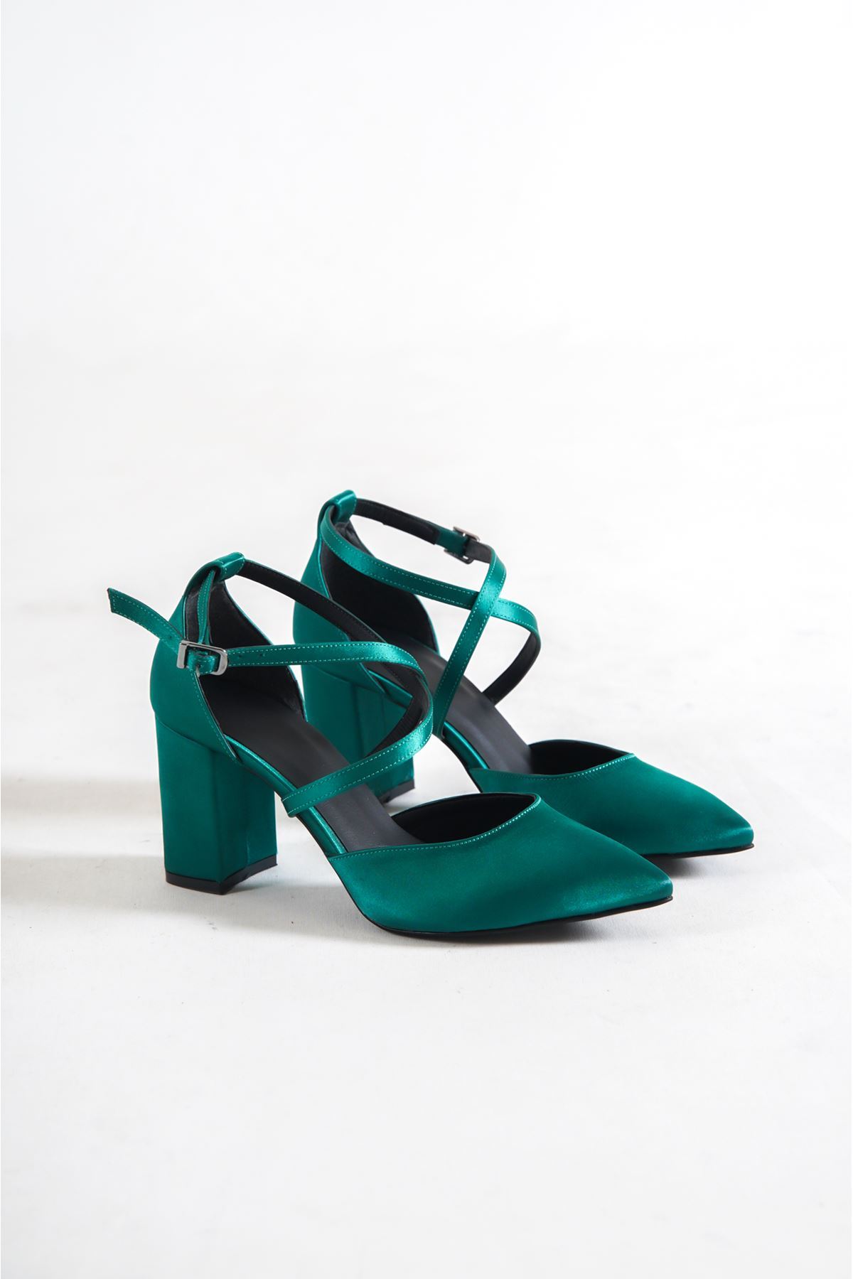 Captur Yeşil Saten Kısa Topuklu Kadın Ayakkabı