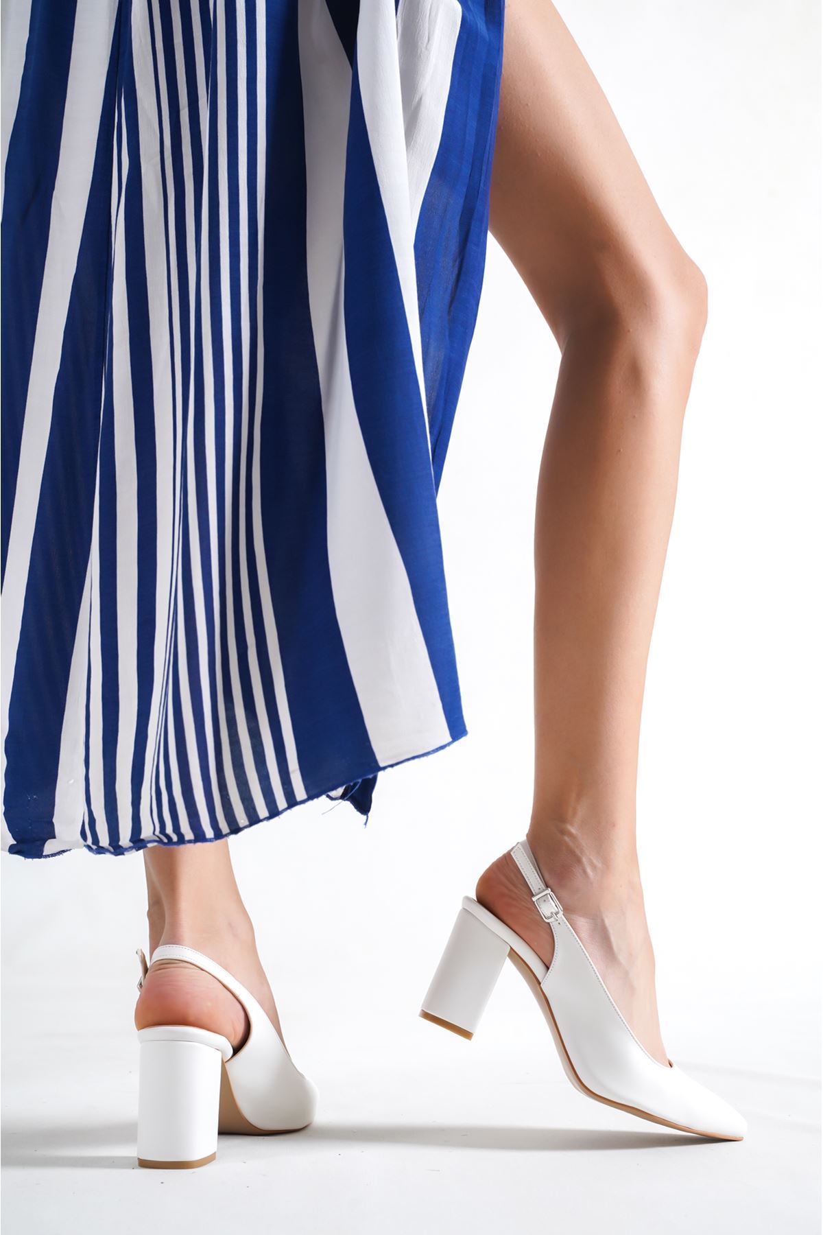 Macan Beyaz Cilt Kısa Topuklu Kadın Ayakkabı