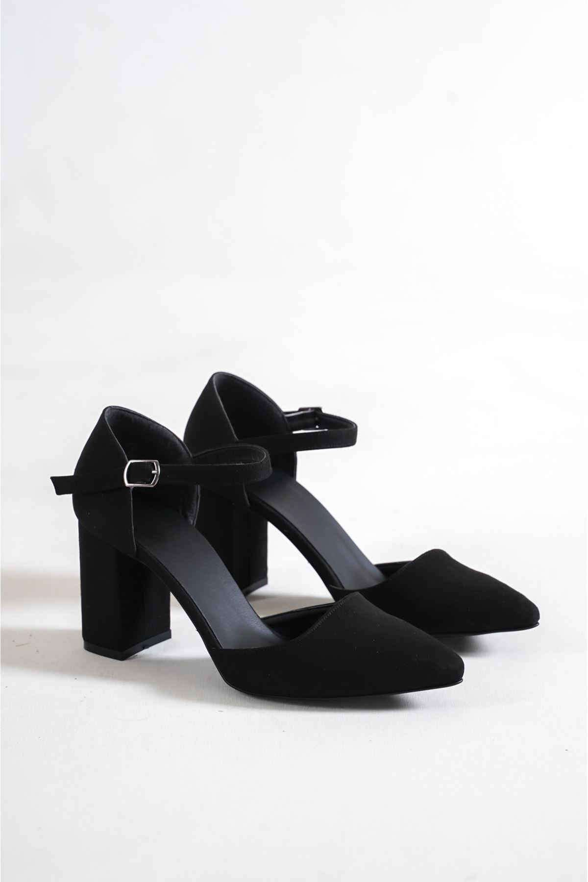 Yaris Siyah Süet Kısa Topuklu Kadın Ayakkabı