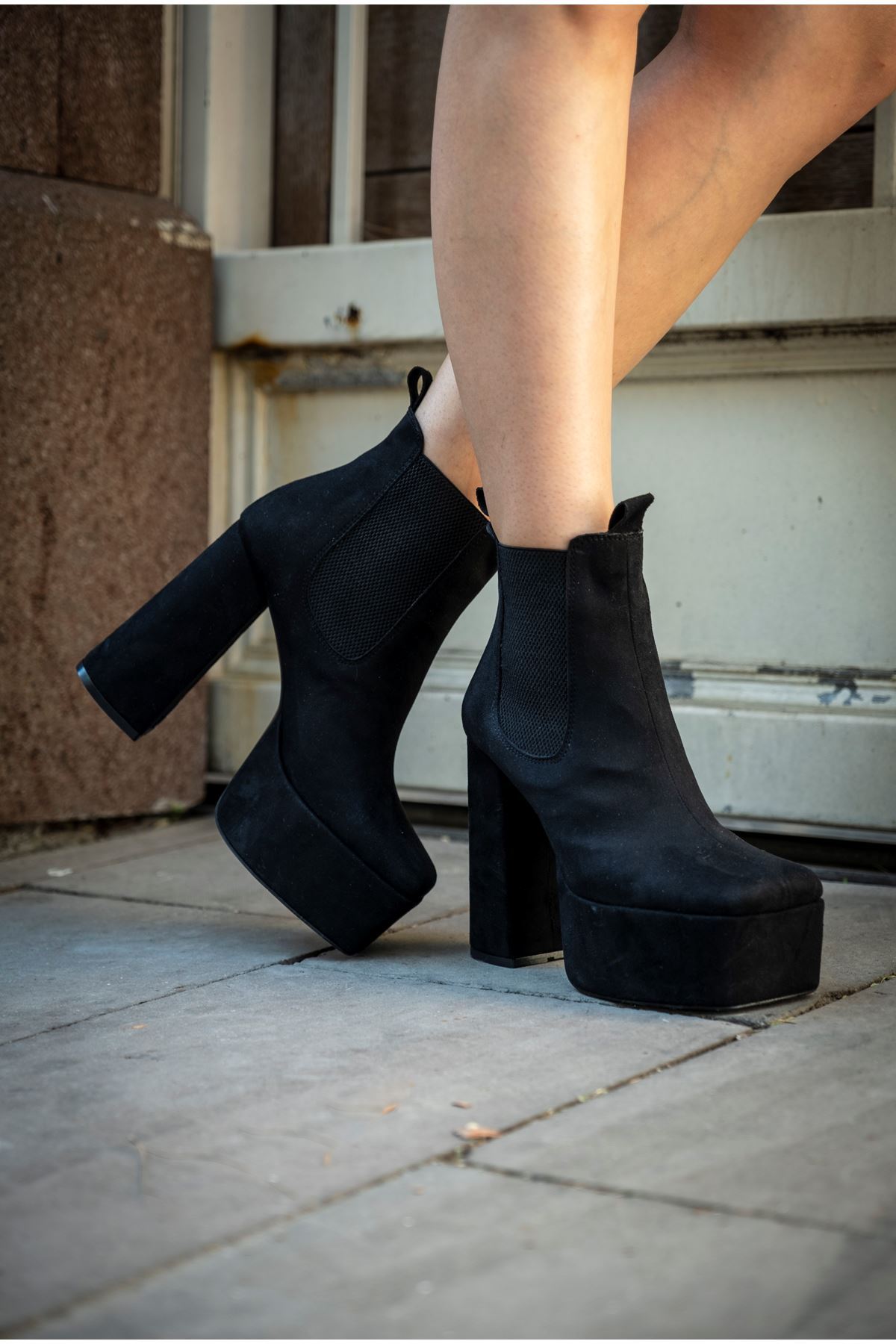 Venga Siyah Süet  Tasarım Platform  Kadın Ayakkabı