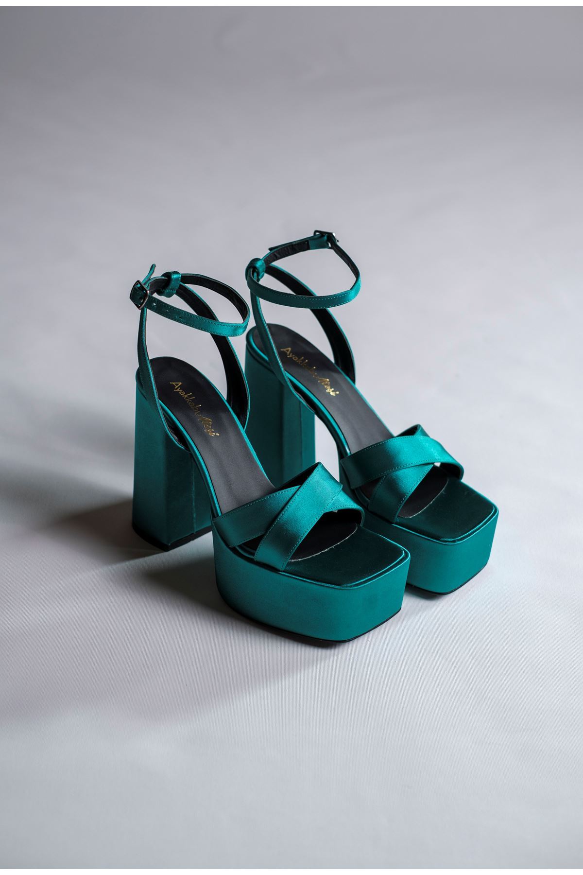Selena Yeşil  Saten Tasarım Platform Kadın Ayakkabı
