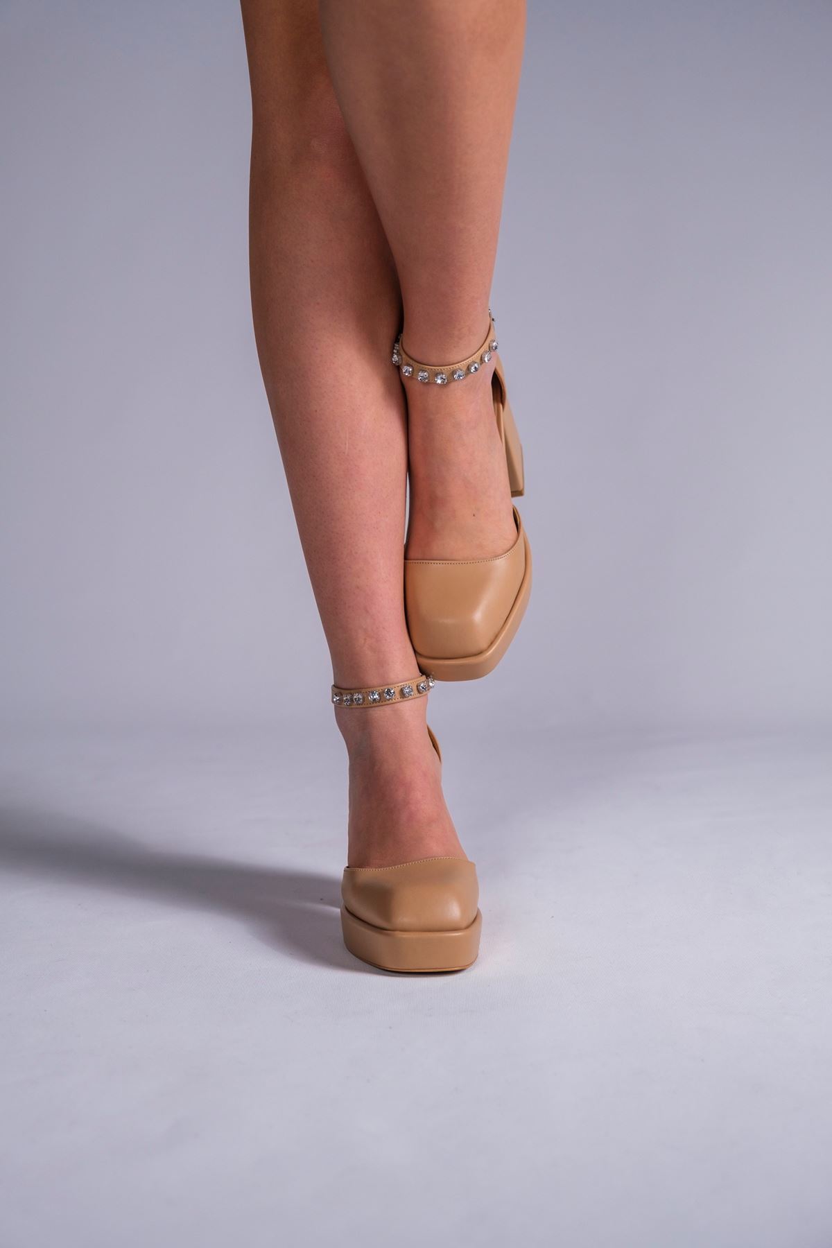 Sandy Nude Cilt Taşlı Platform Kadın Ayakkabı