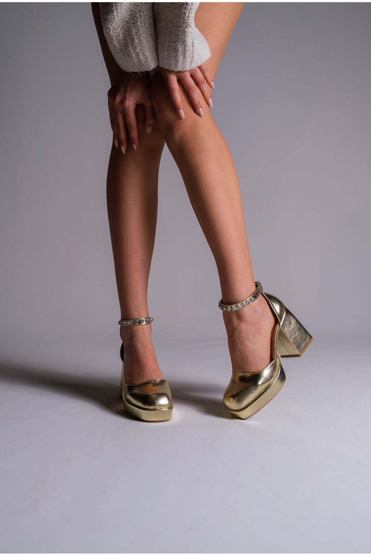 Sandy Altın Kırışık  Taşlı Platform Kadın Ayakkabı