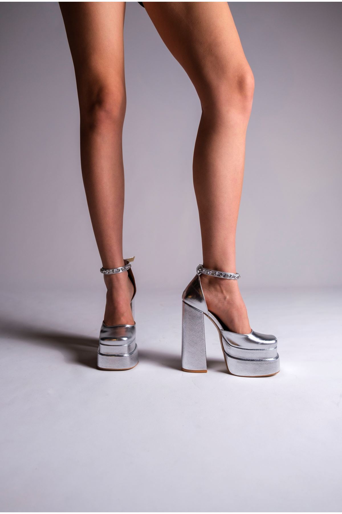 Gümüş Kırışık  Çift  Platform Tasarım Kadın Ayakkabı Figo