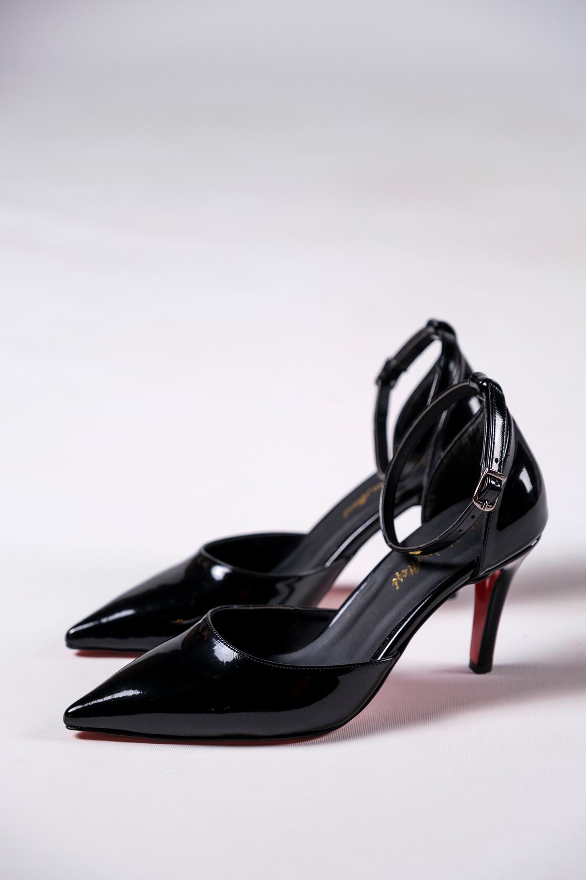 Siyah Rugan Kadın İnce Topuklu Ayakkabı Stiletto Olivia
