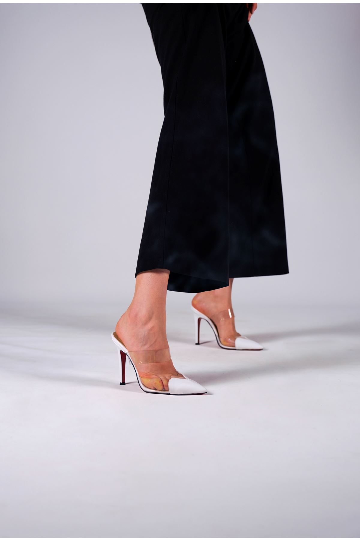 Beyaz Rugan -Şeffaf Kadın İnce Topuklu Ayakkabı Stiletto Vario