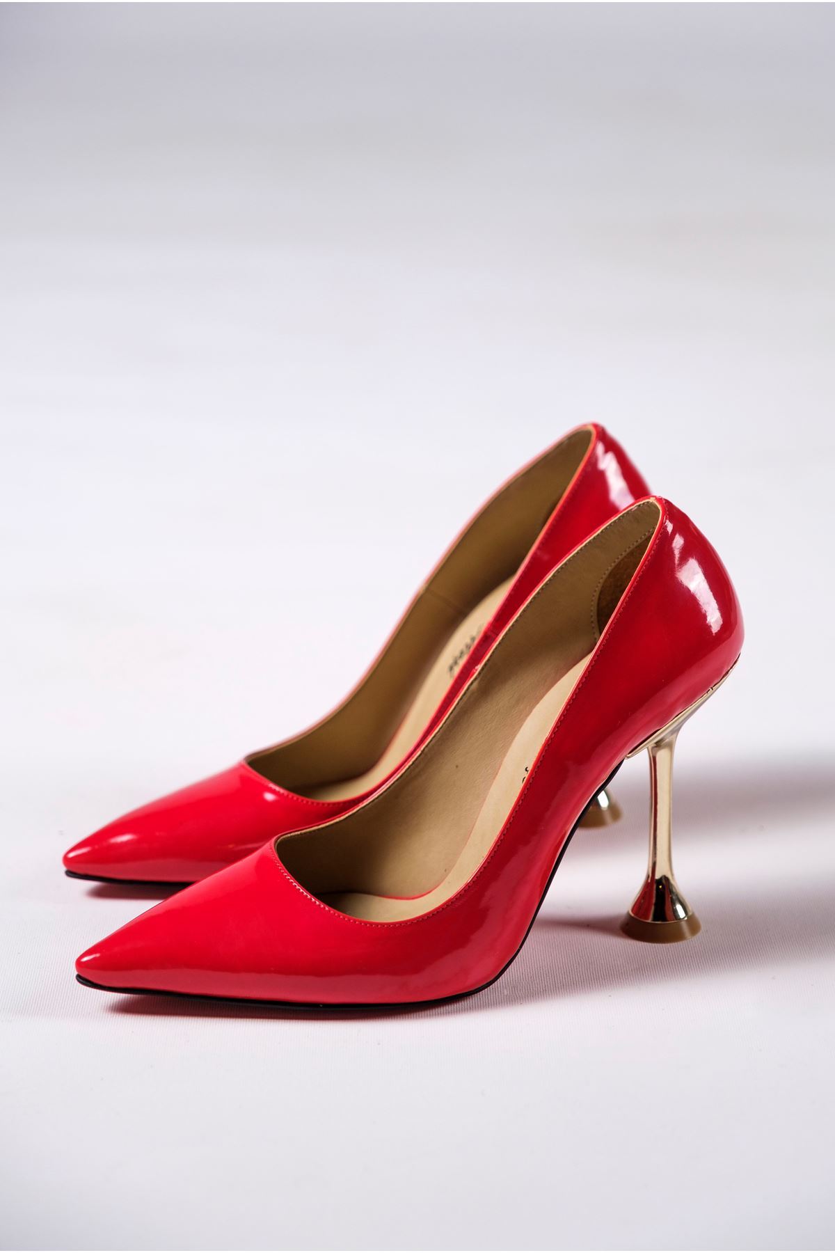 Kırmızı Rugan Kadın Özel Topuklu Tasarım Ayakkabı Stiletto Ozzie