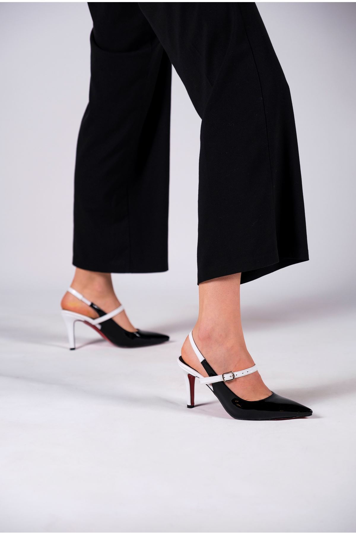 Siyah Rugan Beyaz Rugan Kadın Özel Tasarım Topuklu Ayakkabı Stiletto Zavos
