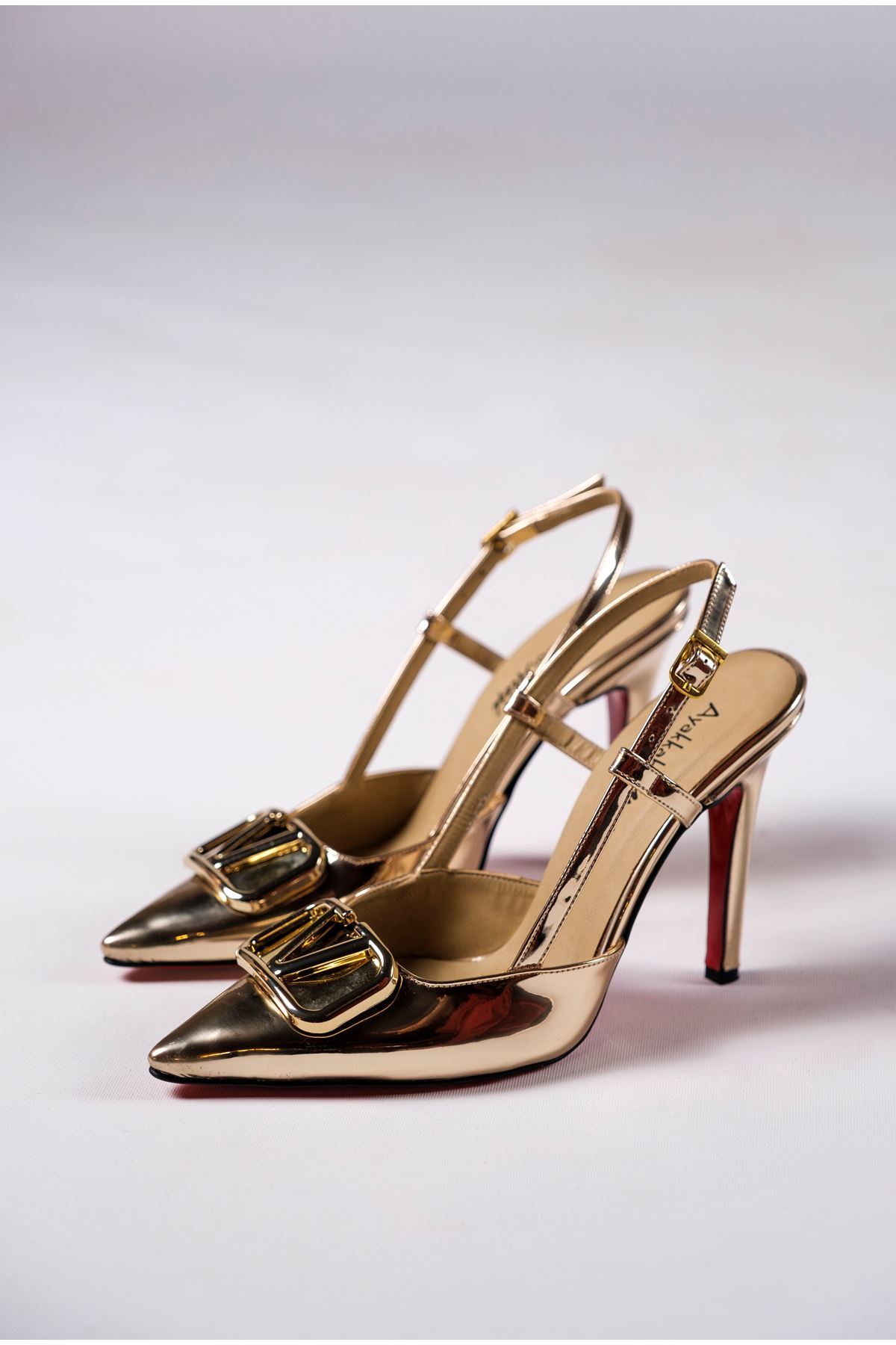 Light Altın Ayna Tokalı Kadın Topuklu Özel Tasarım Ayakkabı Stiletto Kajino
