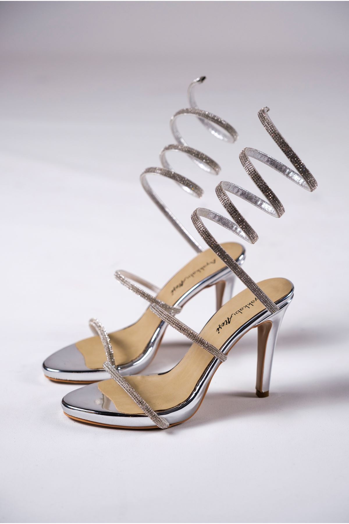 Gümüş Ayna Taş Detaylı  Özel Tasarım Kadın Ayakkabı Mercury