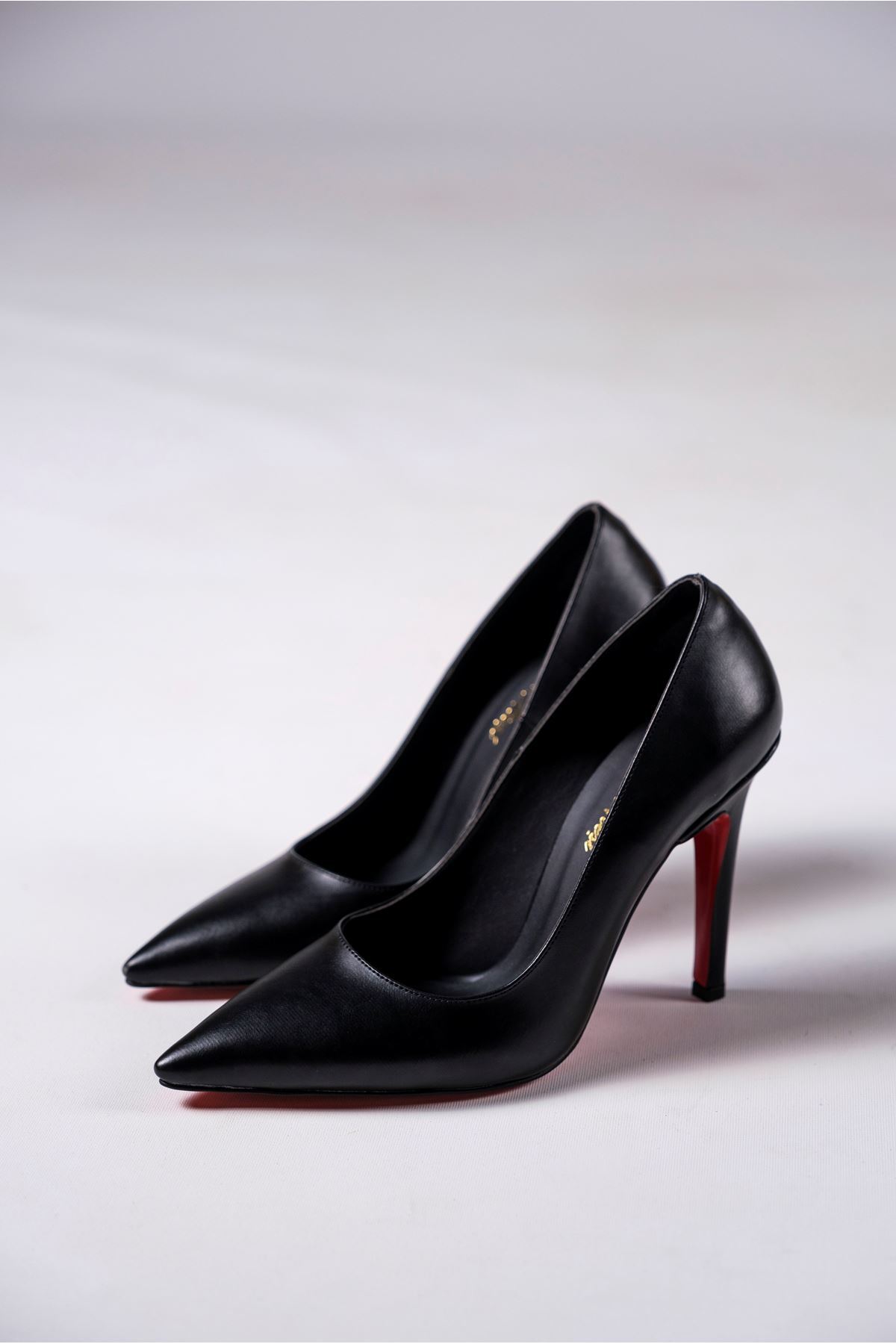 Siyah Cilt Kadın İnce Topuklu Ayakkabı Stiletto Yoshi