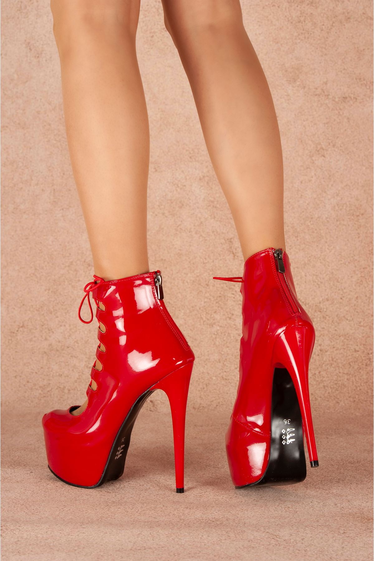 Rose Kırmızı Rugan Kadın Topuklu Ayakkabı