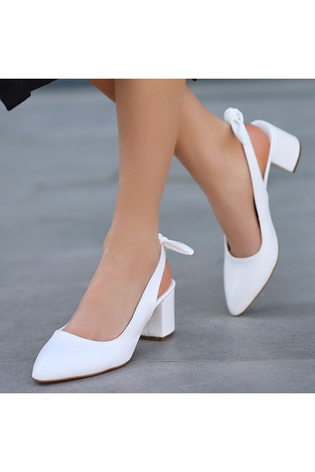 Poly Beyaz Cilt Topuklu Ayakkabı