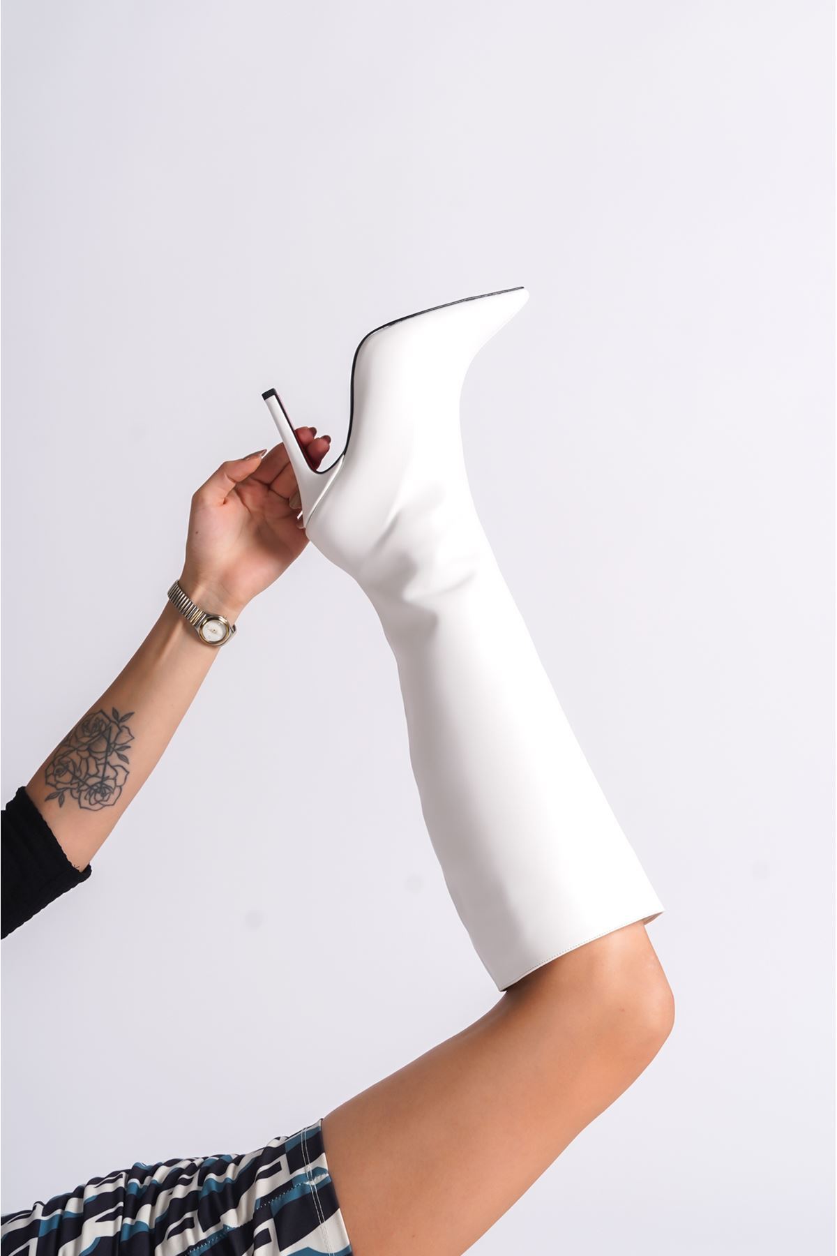 Beyaz Cilt Tasarım Kadın Çizme Yüksek Topuklu Ayakkabı Limbo