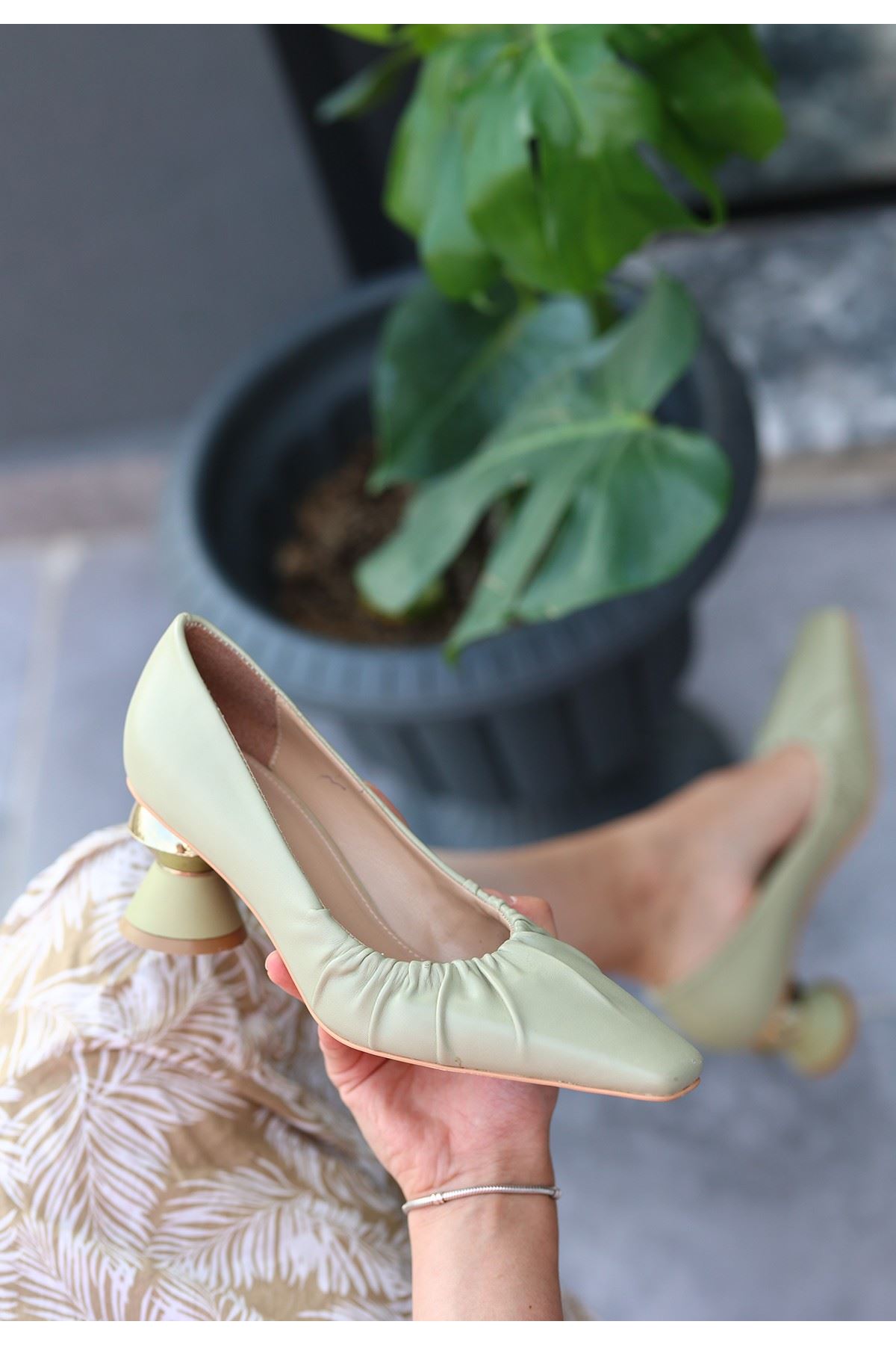 Linta Mint Yeşili Cilt Topuklu Ayakkabı