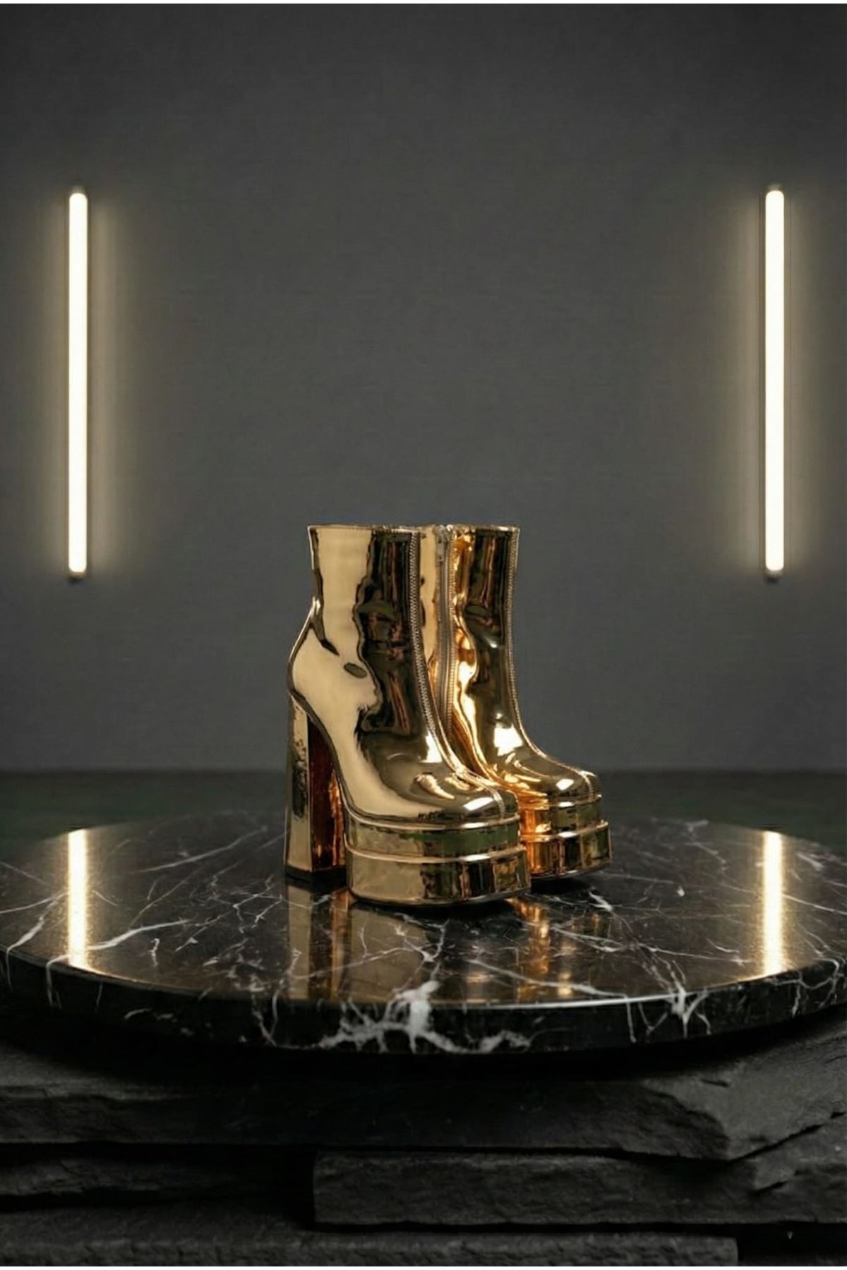 Vegaaa Gold Ayna Kare Burun Çift Platform Kalın Topuklu Kadın Bot