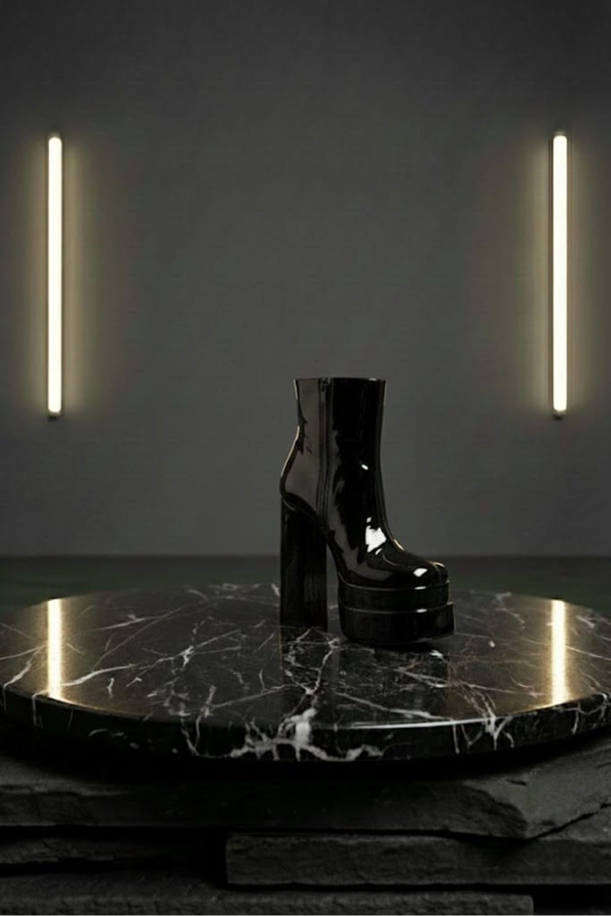 Vegaaa Siyah Rugan Kare Burun Çift Platform Kalın Topuklu Kadın Bot