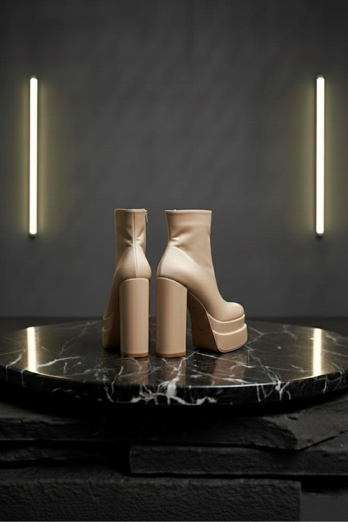 Vegaaa Ten Süet Kare Burun Çift Platform Kalın Topuklu Kadın Bot