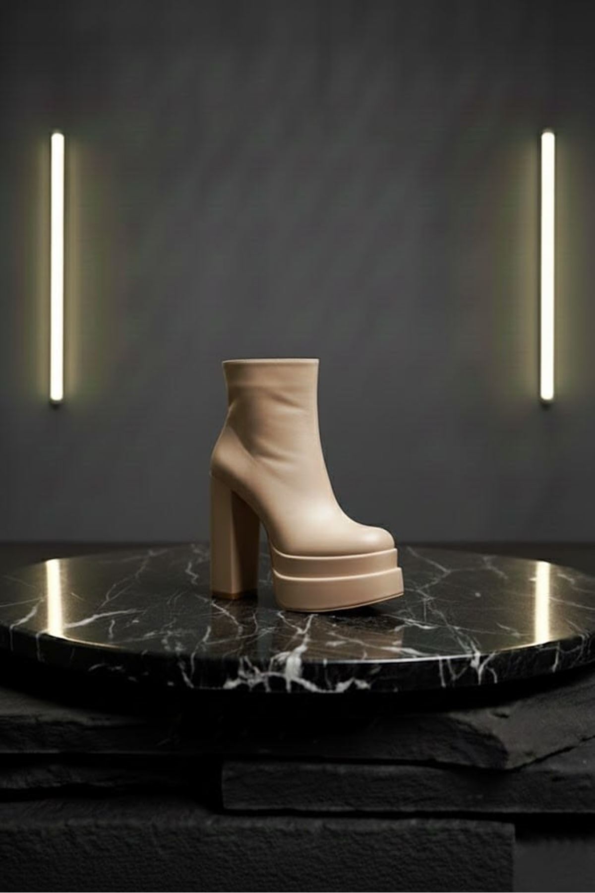 Vegaaa Ten Süet Kare Burun Çift Platform Kalın Topuklu Kadın Bot