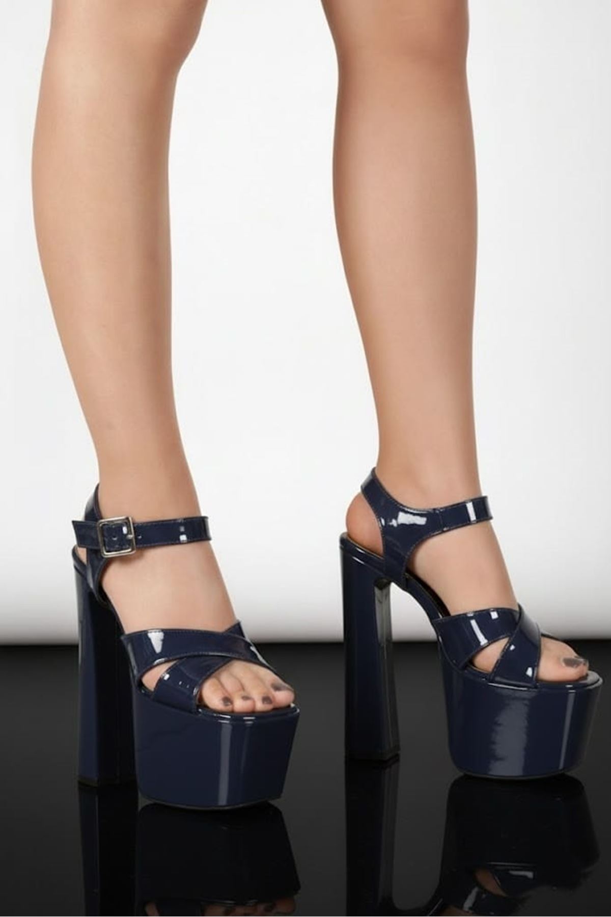 Oxxo Lacivert Rugan Kadın Yüksek Platform Kalın Topuklu Ayakkabı