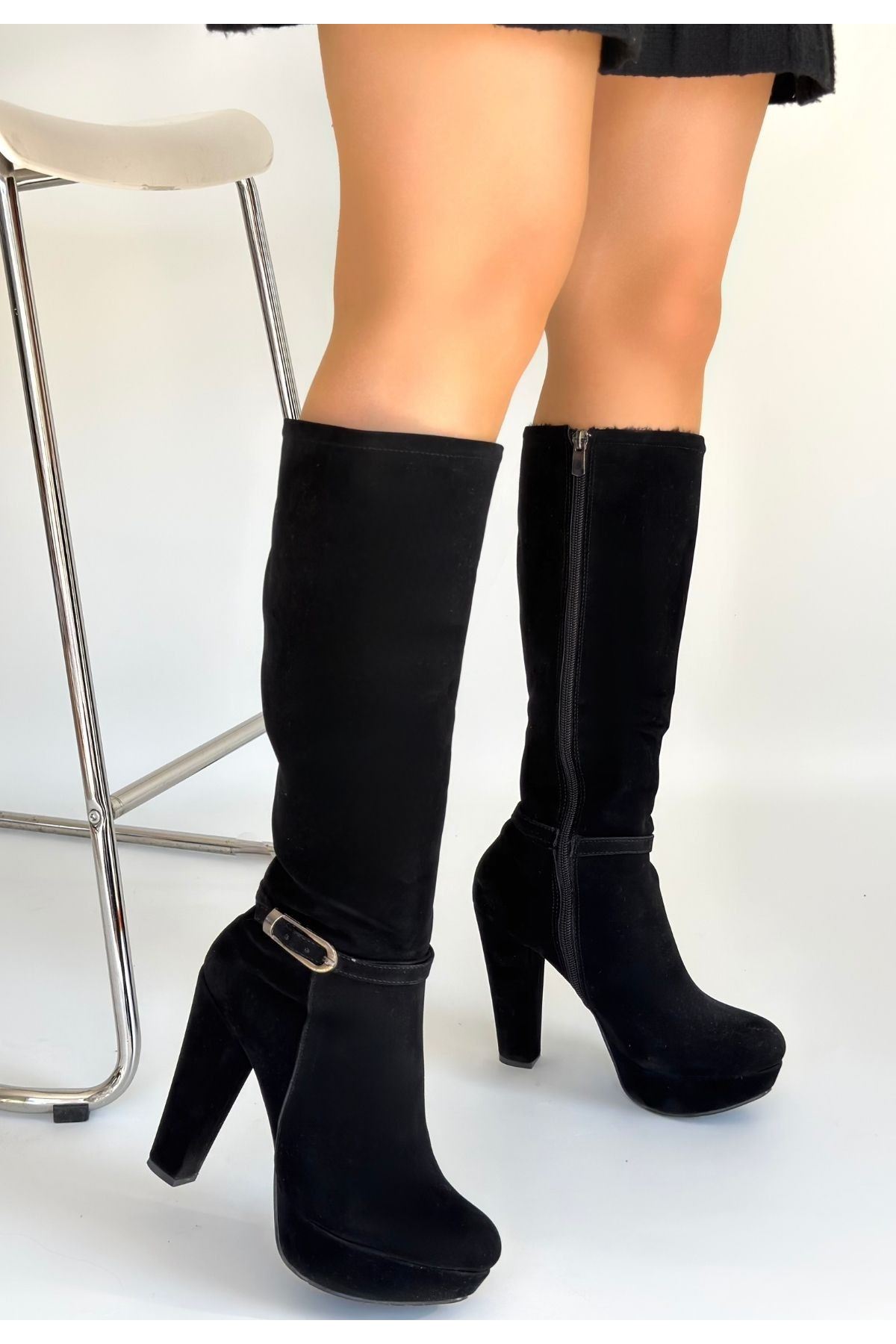 Tekja Siyah Süet Topuklu Çizme