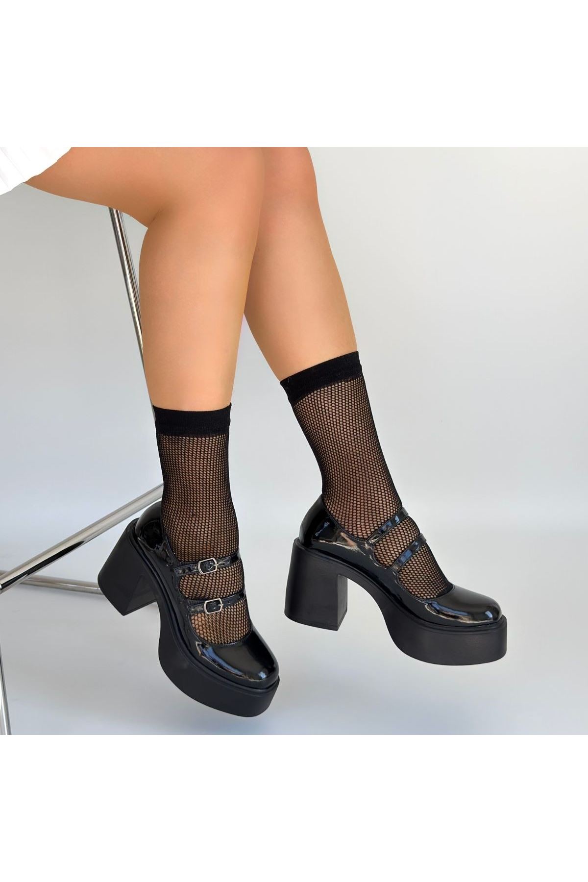 Jarlo Siyah Rugan Dolgu Topuk Ayakkabı