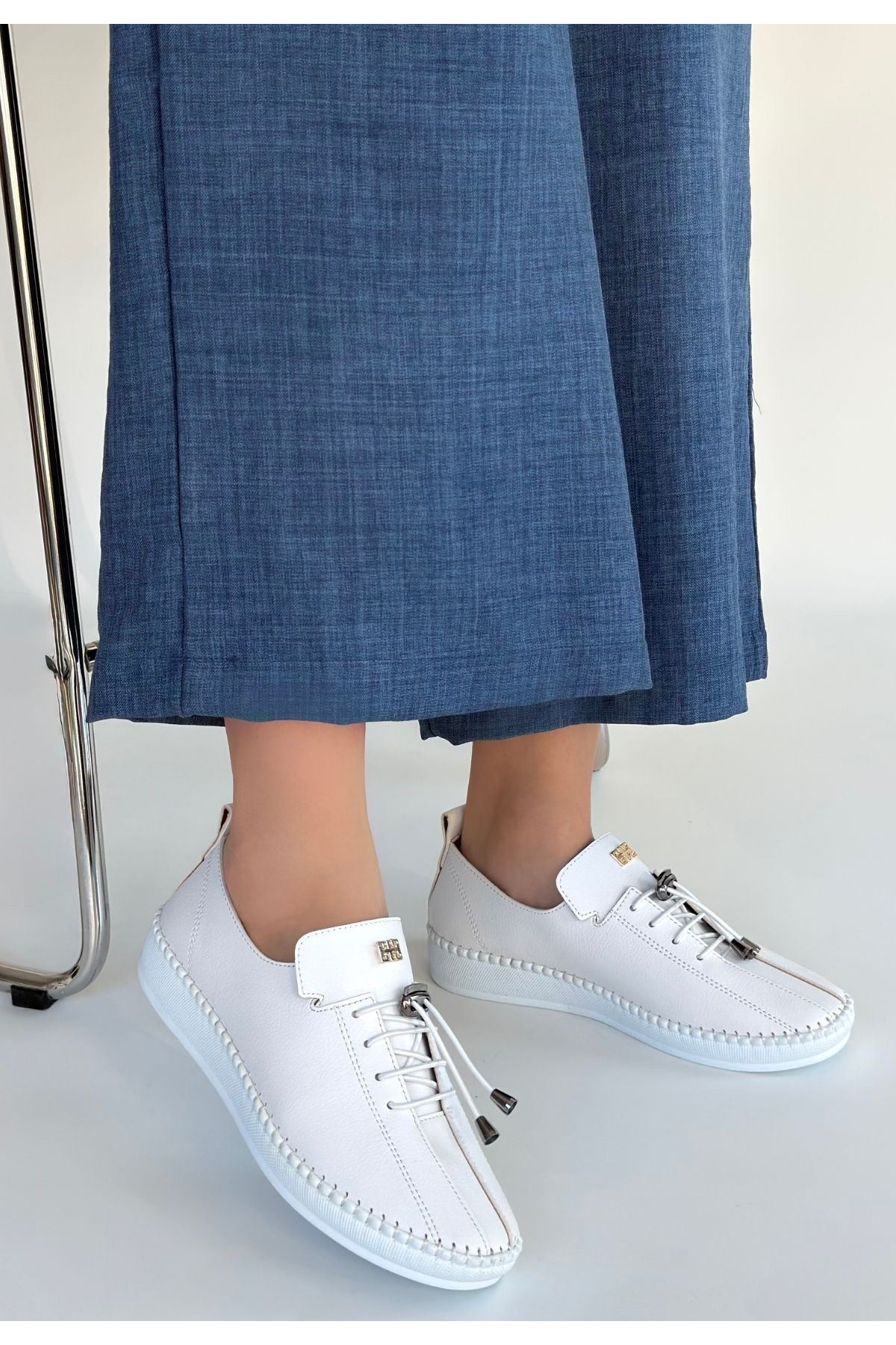 Warte Beyaz Cilt Bağcıklı Spor Ayakkabı