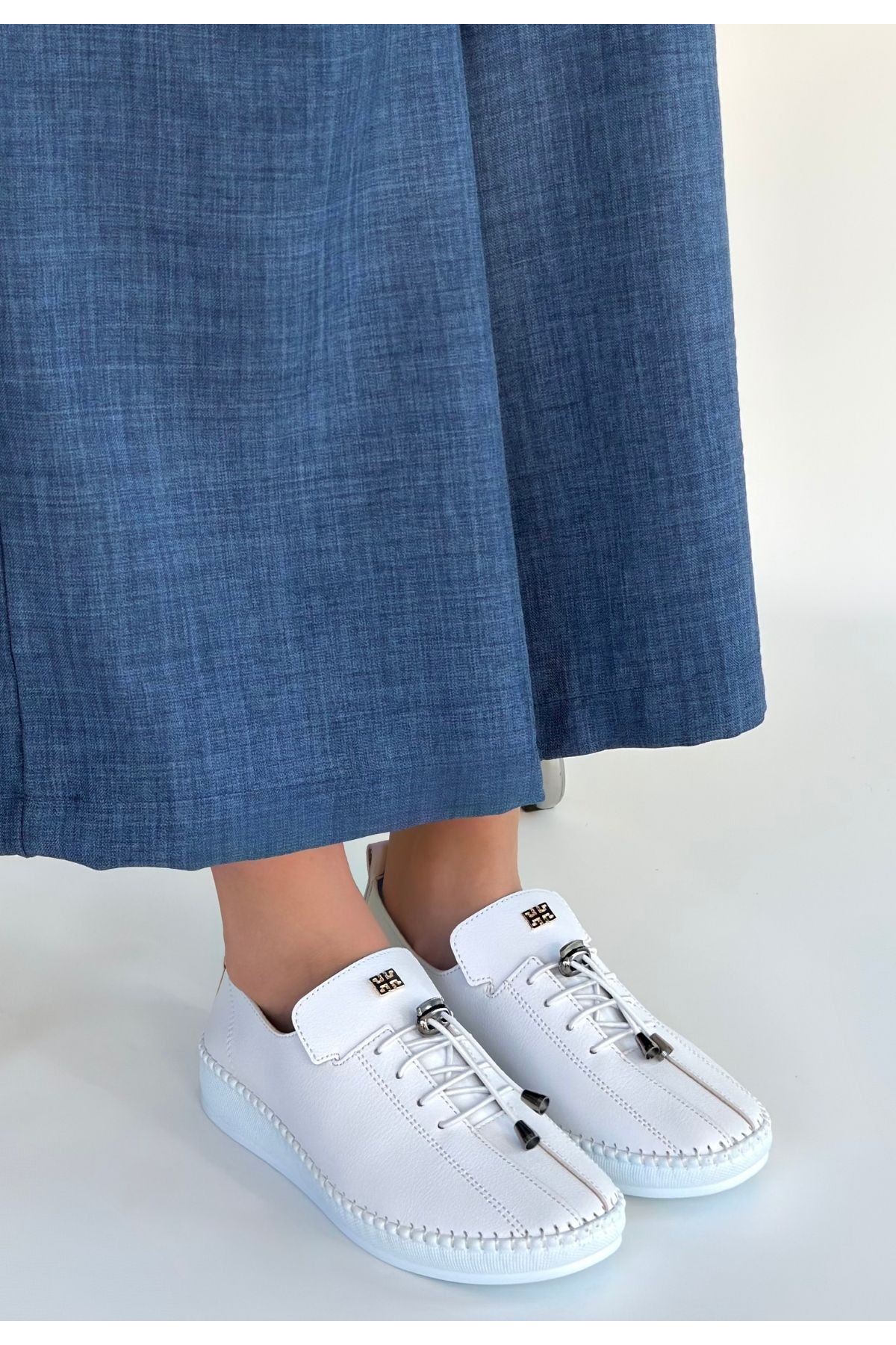 Warte Beyaz Cilt Bağcıklı Spor Ayakkabı