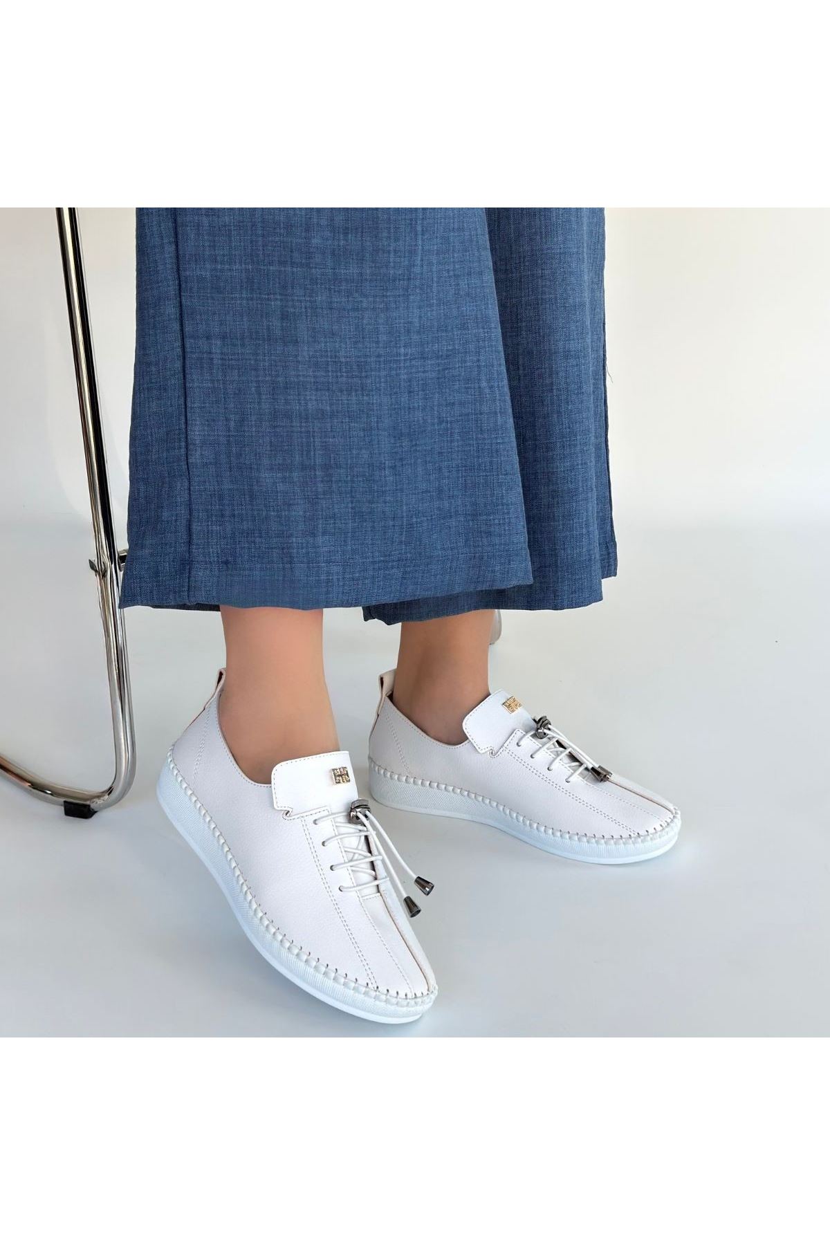 Warte Beyaz Cilt Bağcıklı Spor Ayakkabı