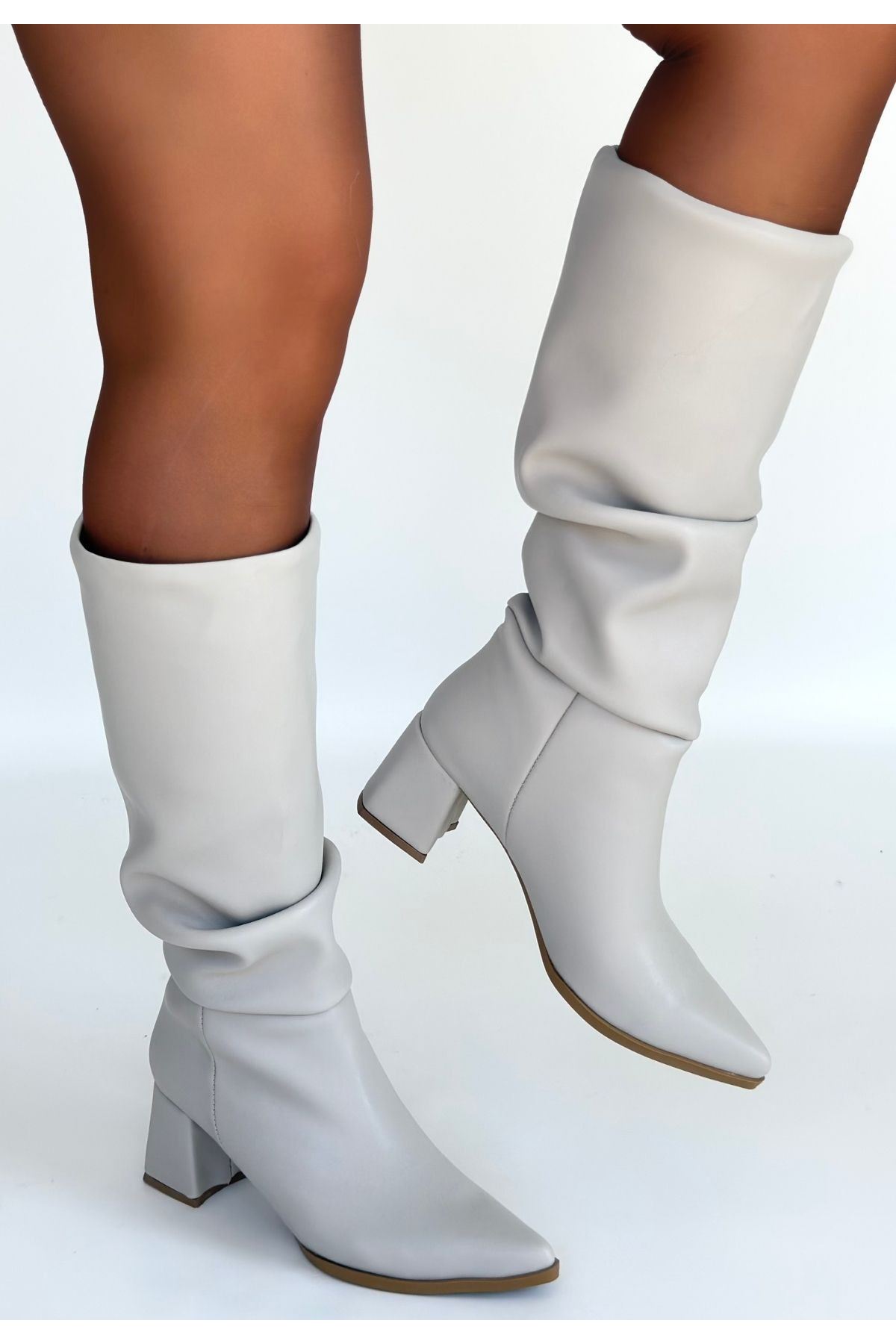 Pitay Bej Cilt Topuklu Çizme