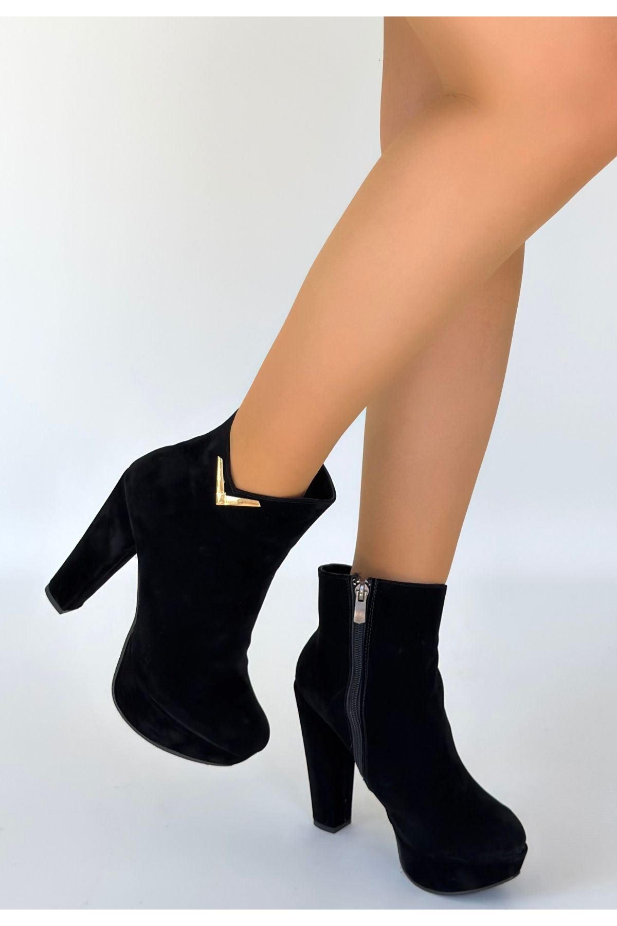 Denta Siyah Süet Topuklu Bot