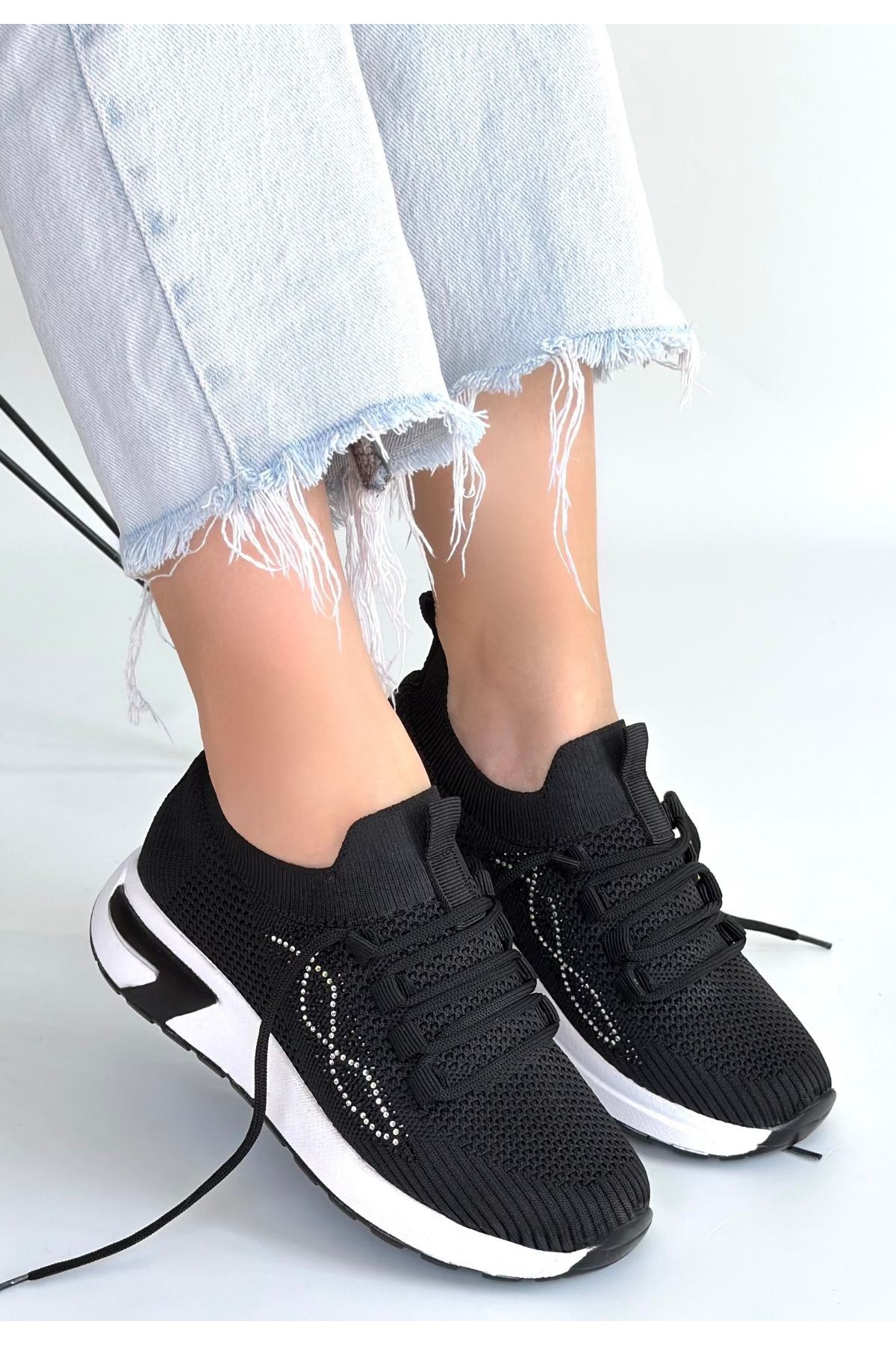Belan Siyah Triko Bağcıklı Spor Ayakkabı