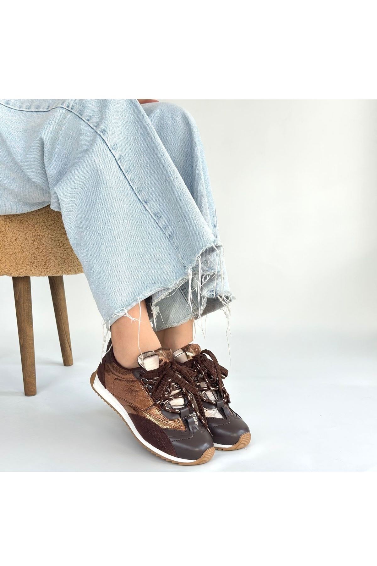 Reat Kahverengi Cilt Bağcıklı  Paraşüt Detaylı Spor Ayakkabı