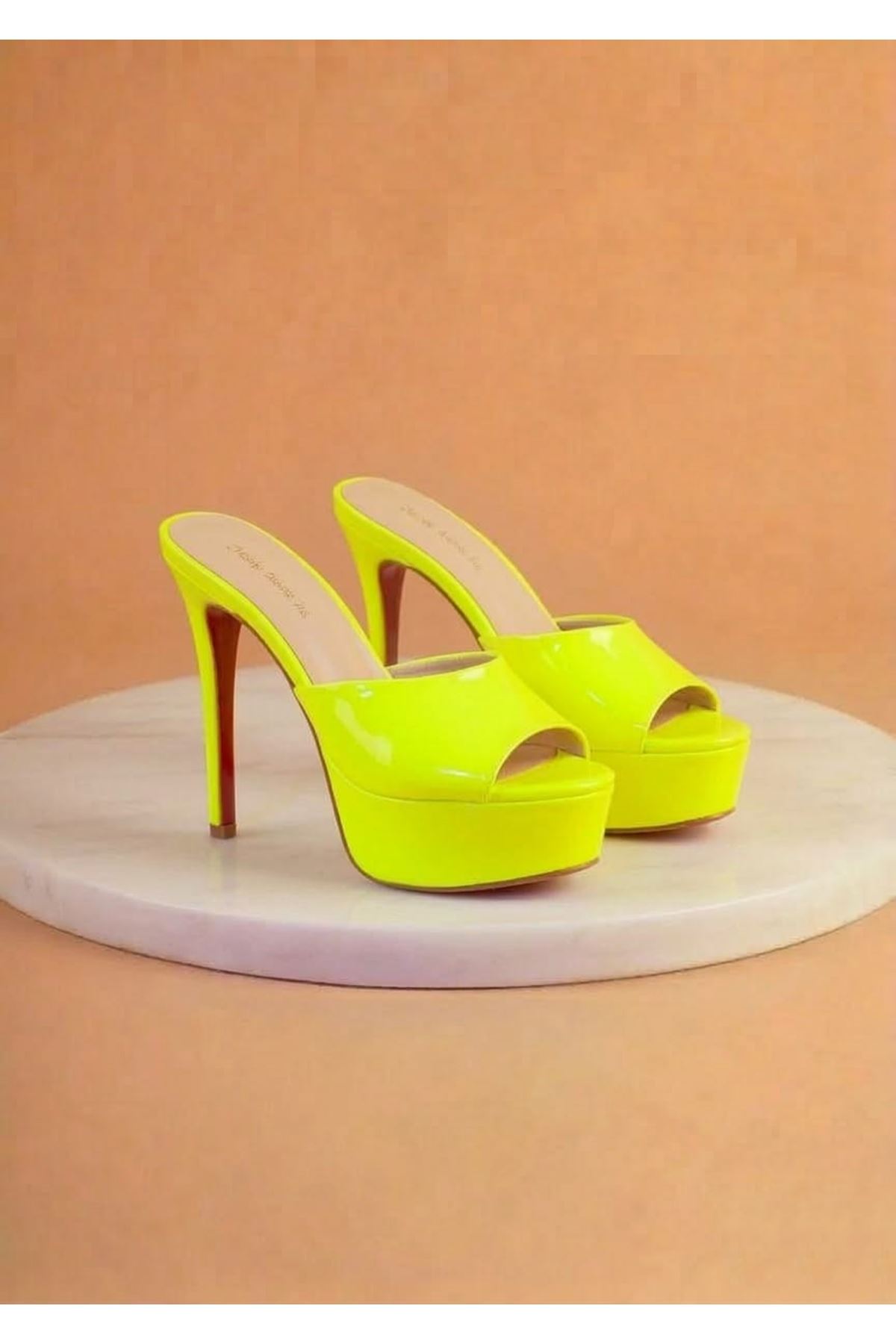 Dylan Kadın Neon Sarı Özel Tasarım İnce Topuklu Terlik