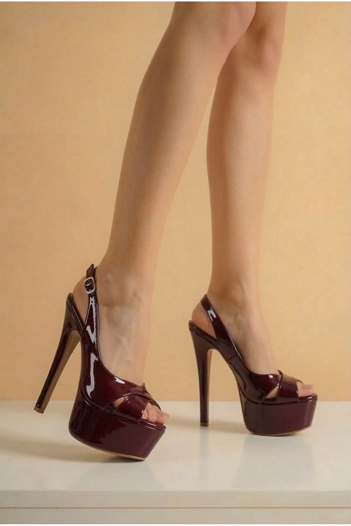 Lizza Bordo Rugan Yandan Ayarlanabilir Ince Yüksek Topuklu Kadın Ayakkabı