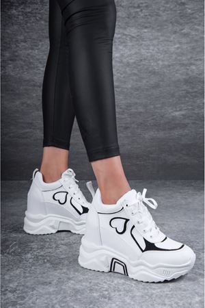 Love Siyah  Kalp Detaylı Beyaz Kadın Spor Ayakkabı